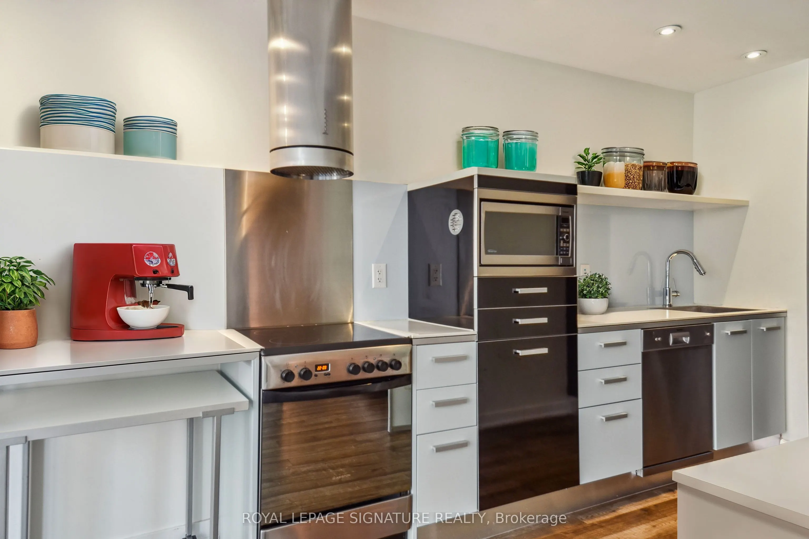 38 Dan Leckie Way, #223