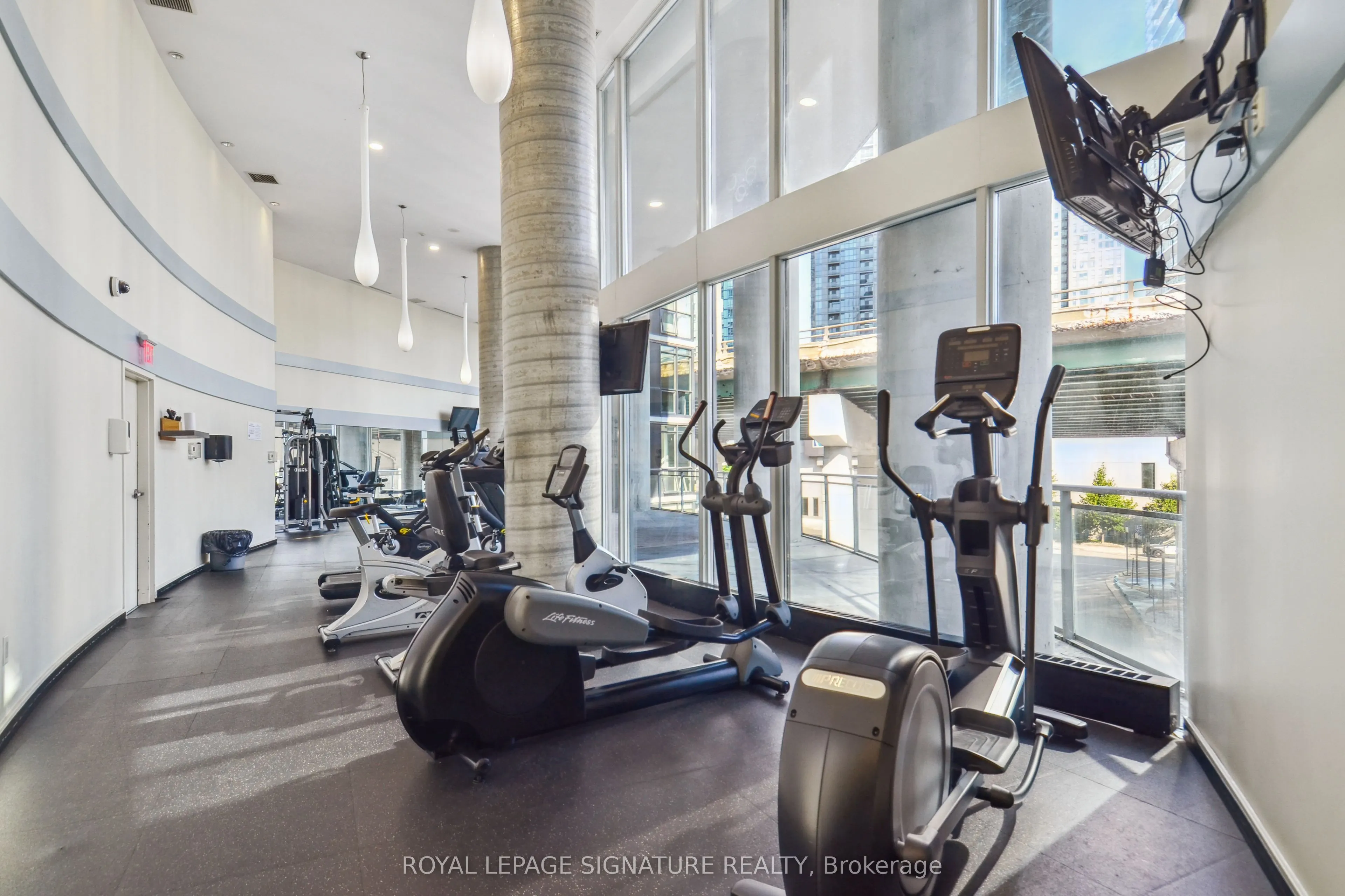 38 Dan Leckie Way, #223