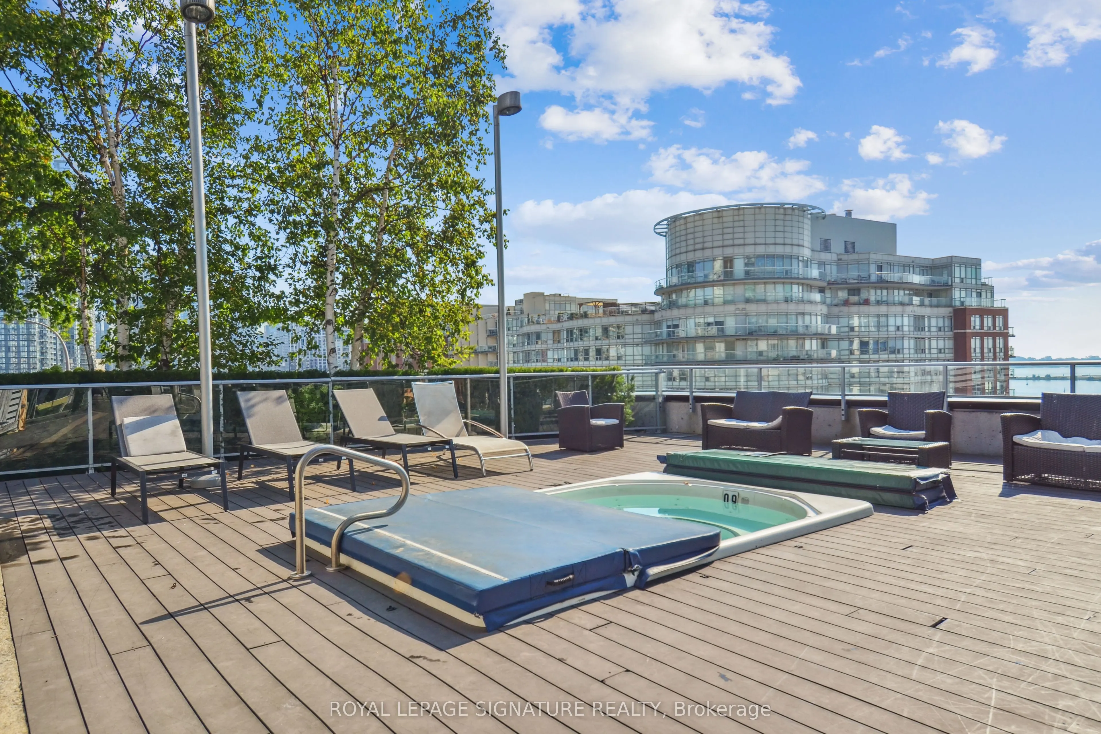 38 Dan Leckie Way, #223
