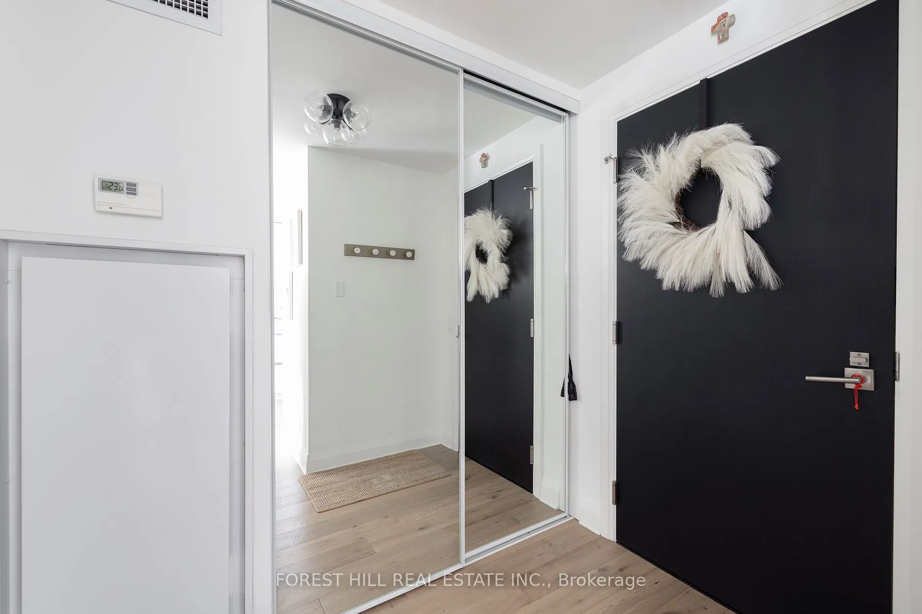 151 Avenue Road #510
