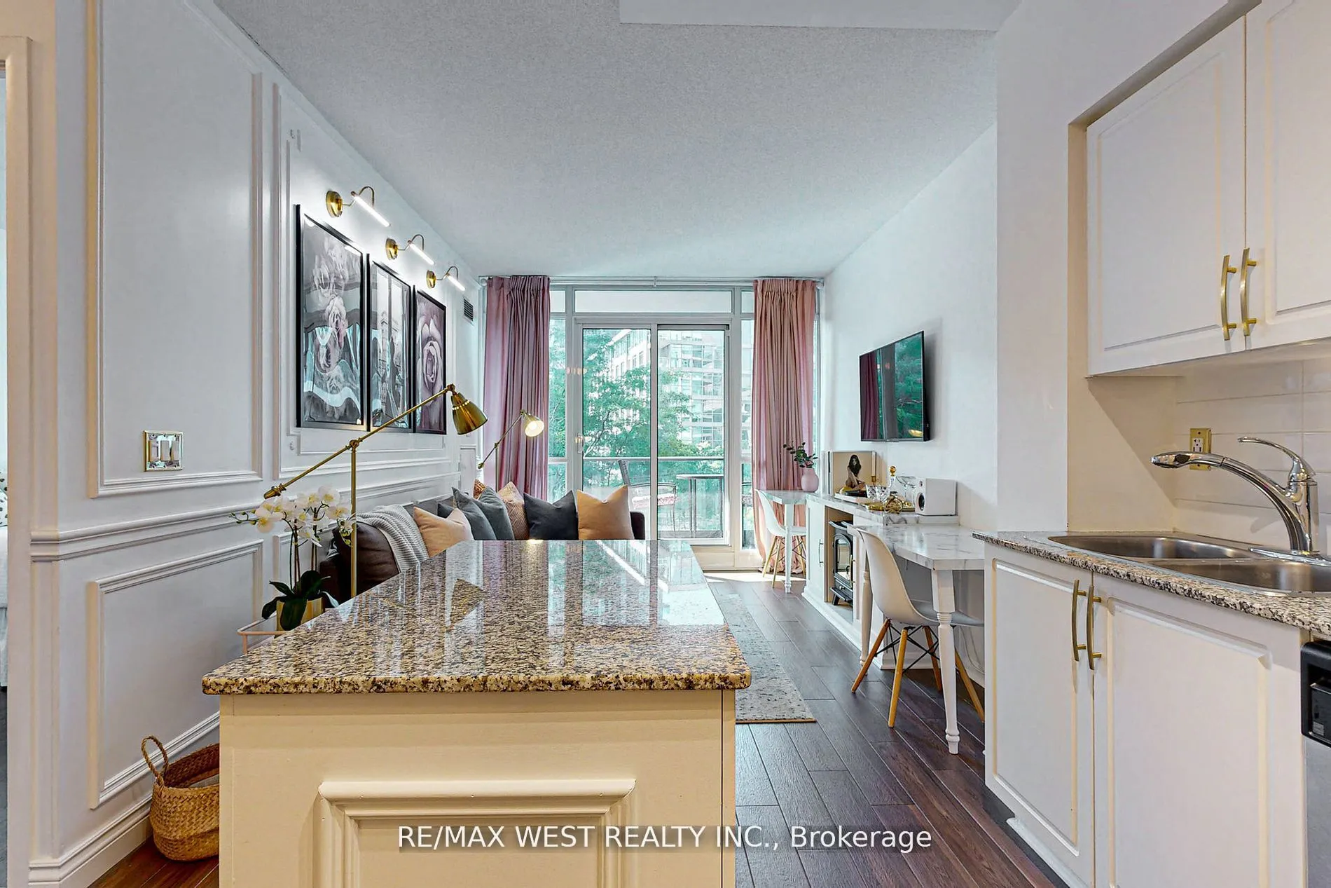 209 Fort York Boulevard #355