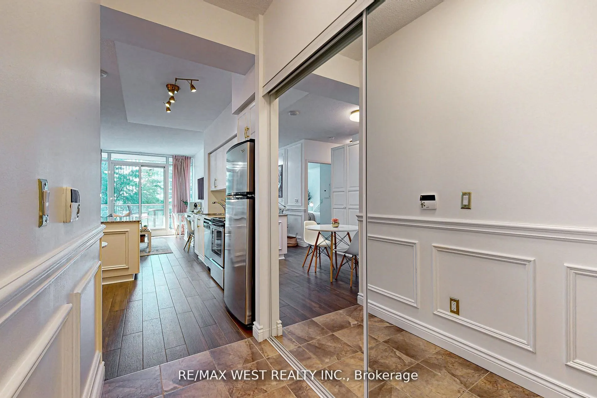 209 Fort York Boulevard #355