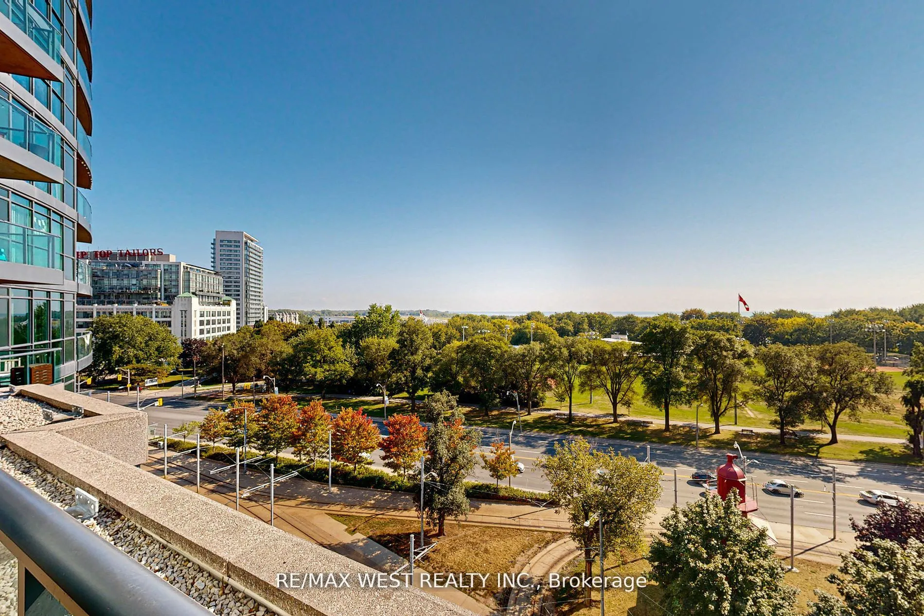 209 Fort York Boulevard #355