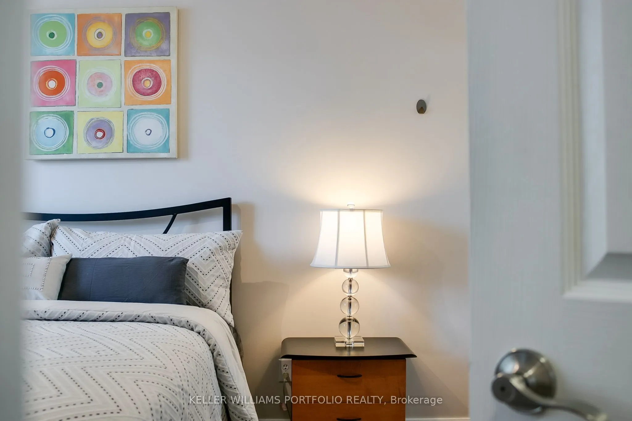 43 Eglinton Avenue E, #1009