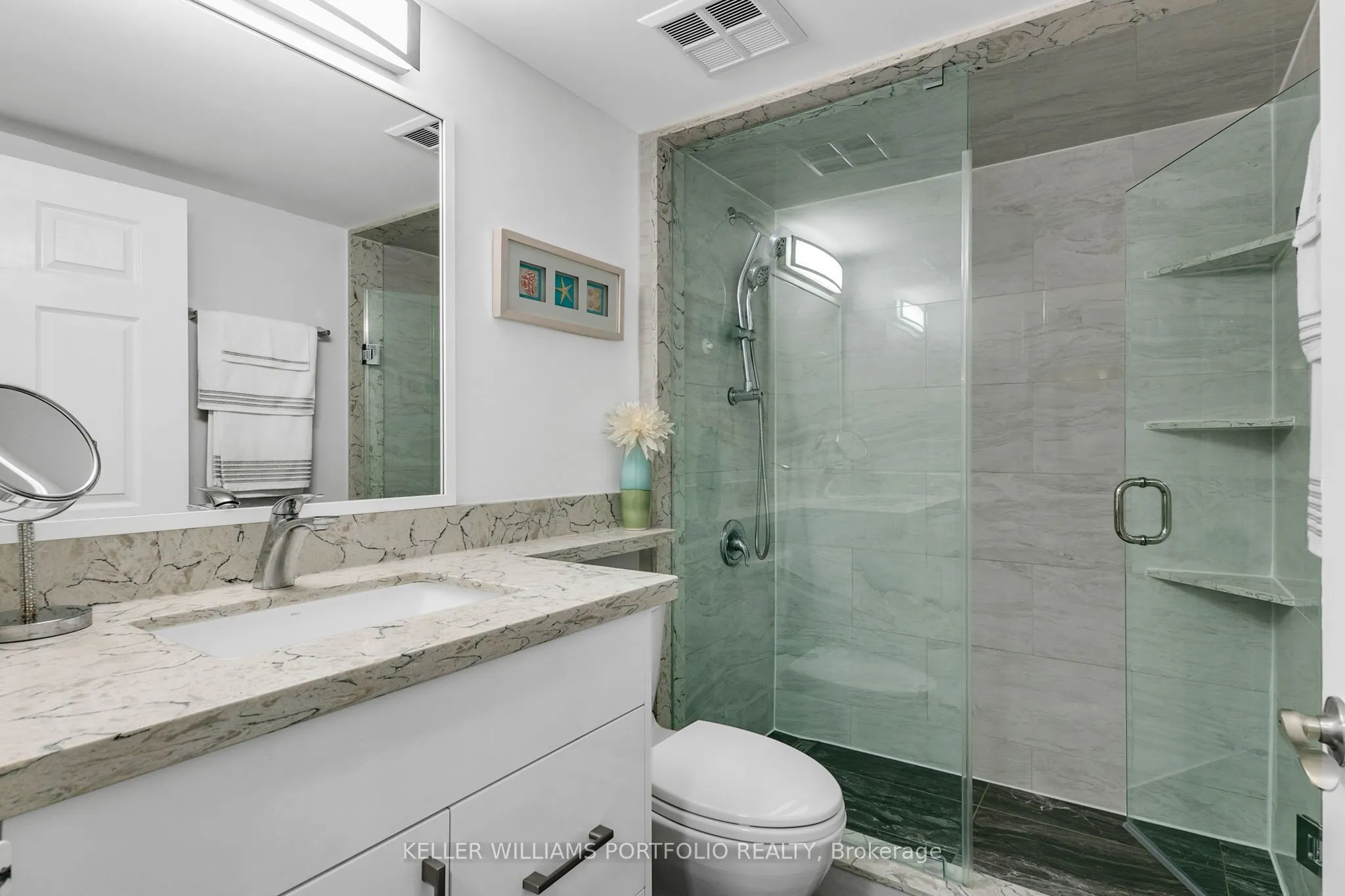 43 Eglinton Avenue E, #1009