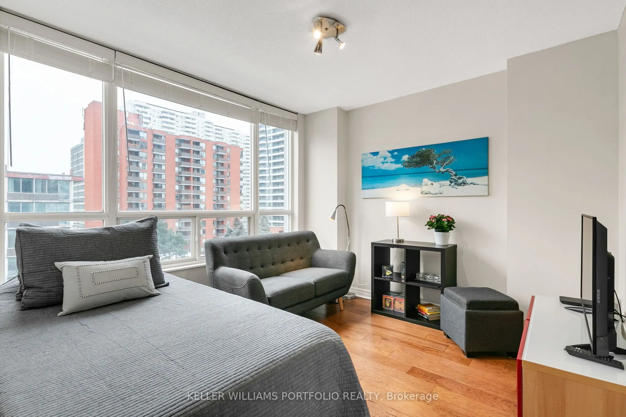 43 Eglinton Avenue E, #1009