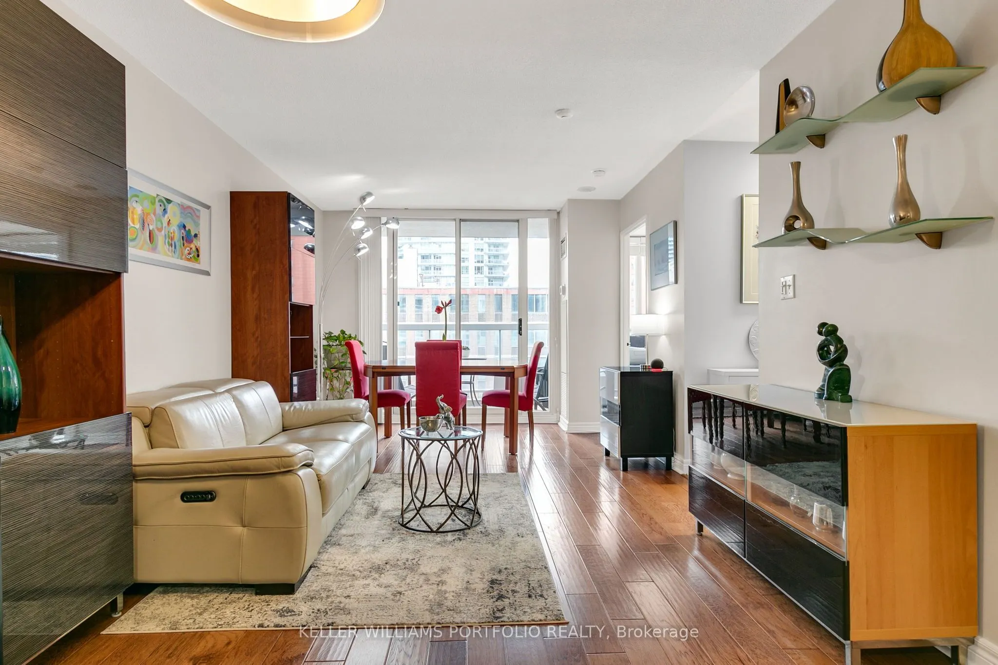 43 Eglinton Avenue E, #1009