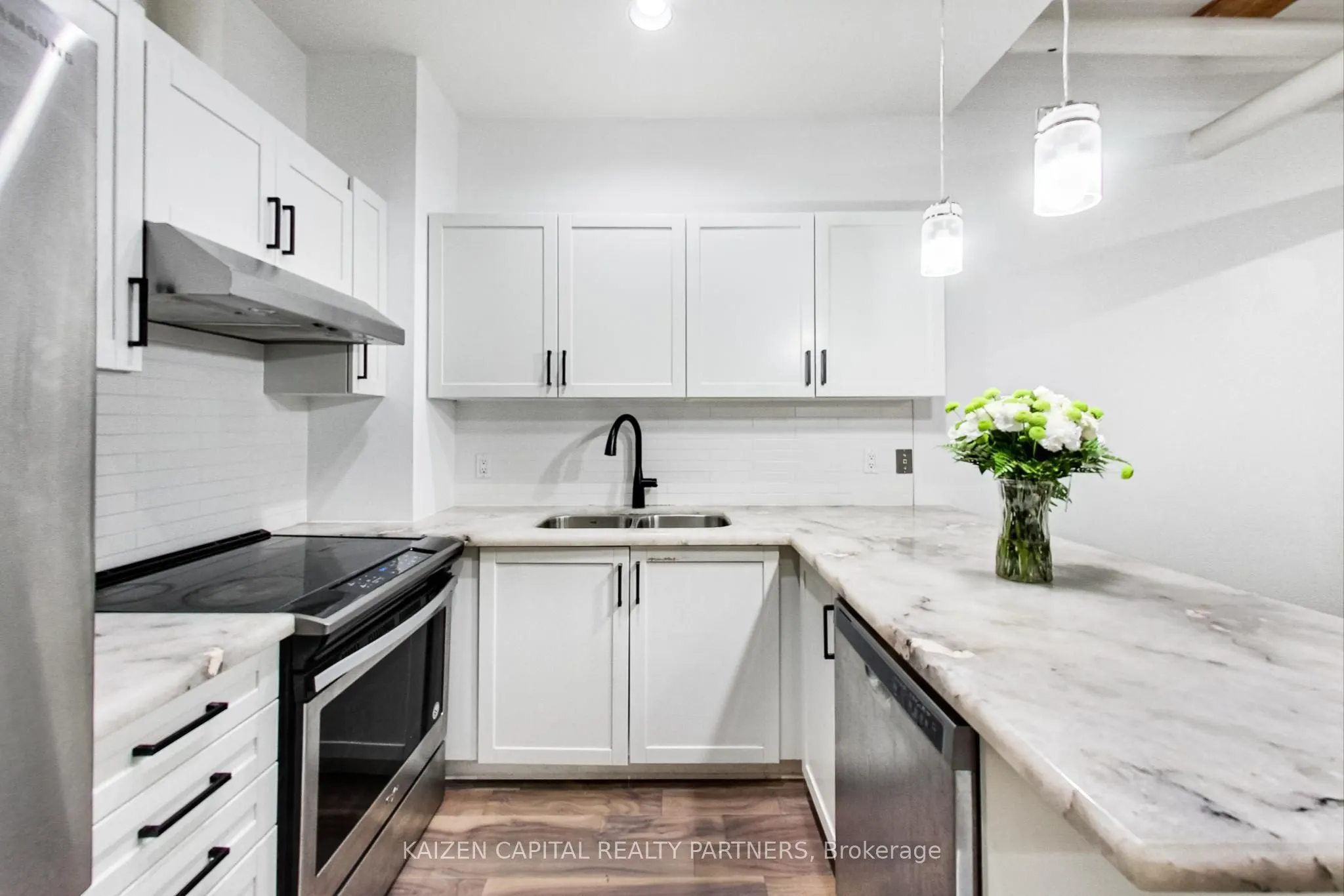 90 Sherbourne Street, #103