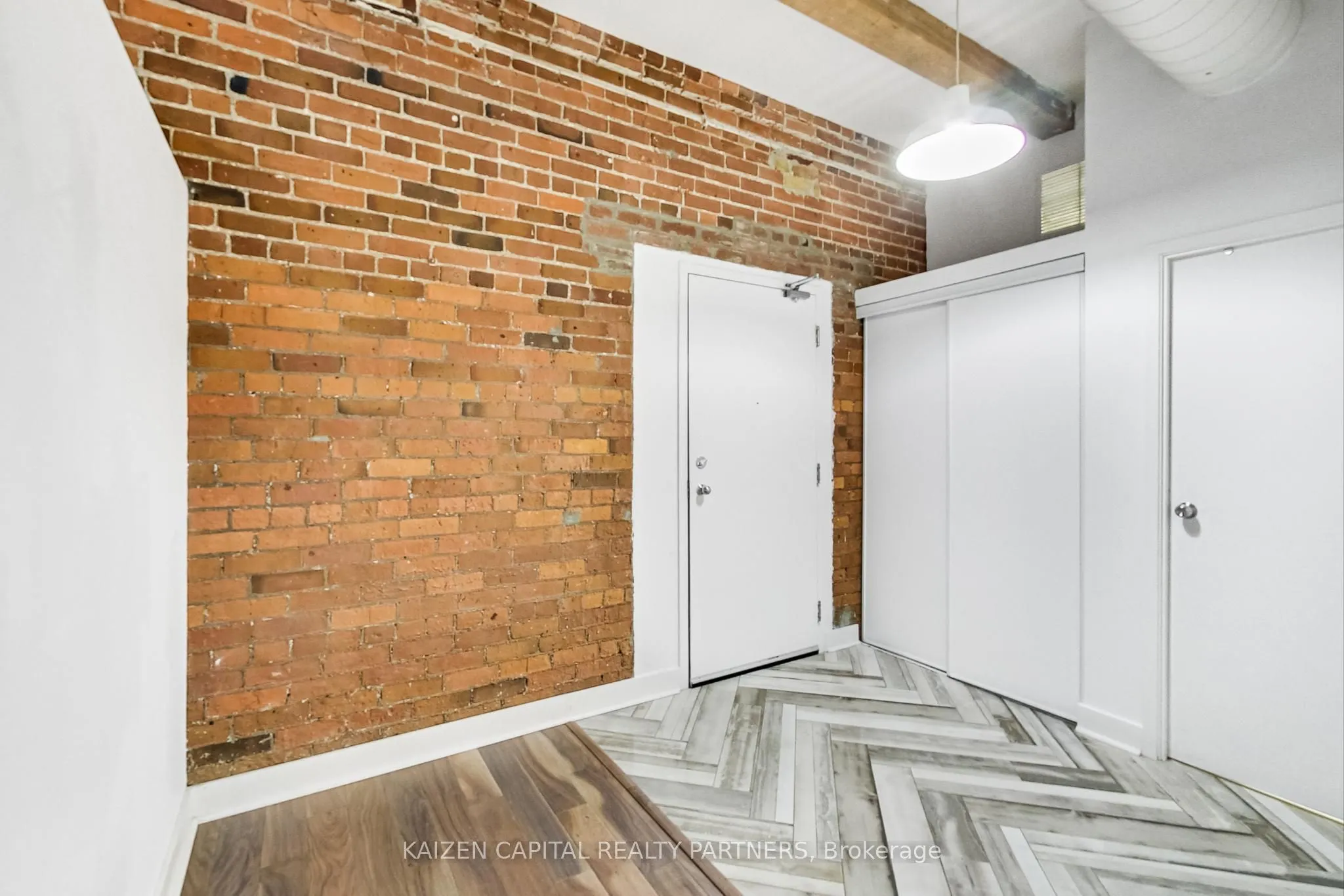 90 Sherbourne Street, #103