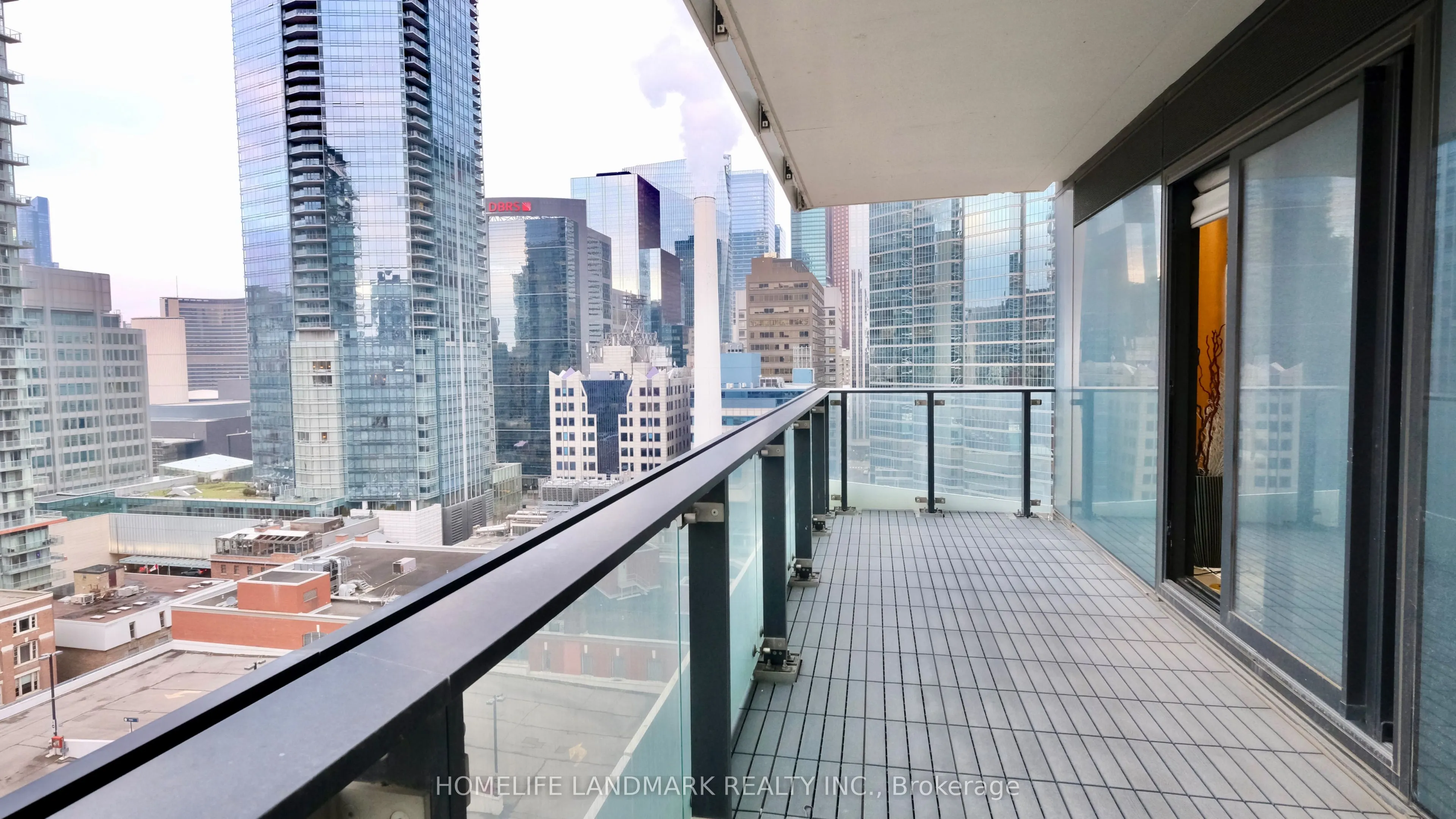 224 King Street W #1403
