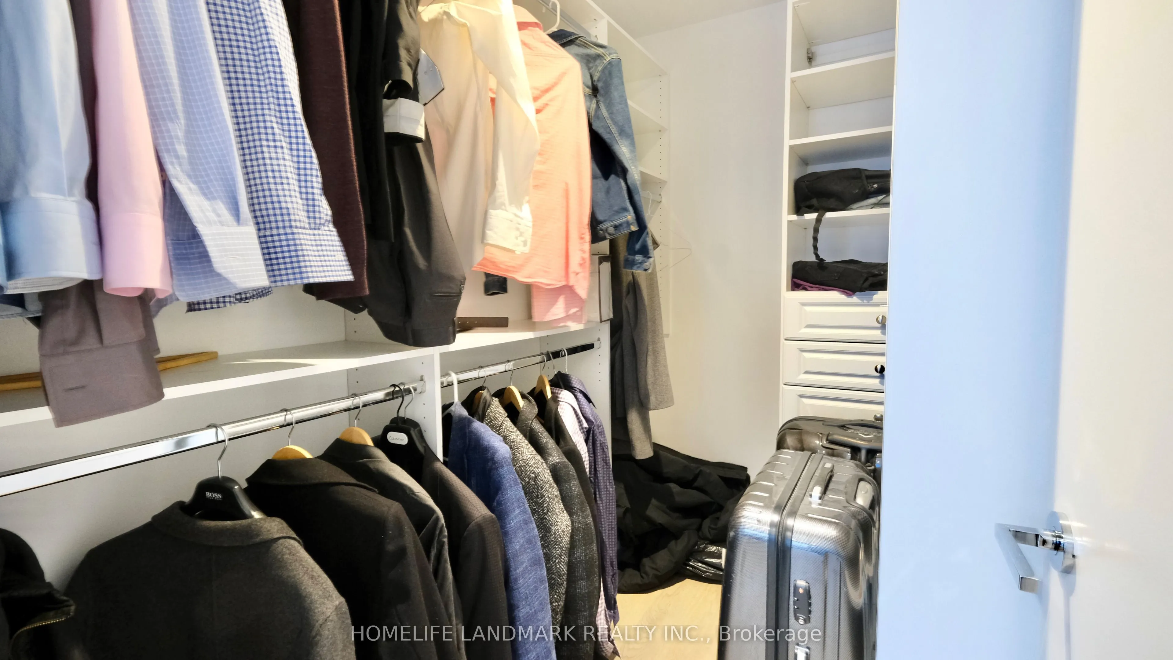 224 King Street W #1403