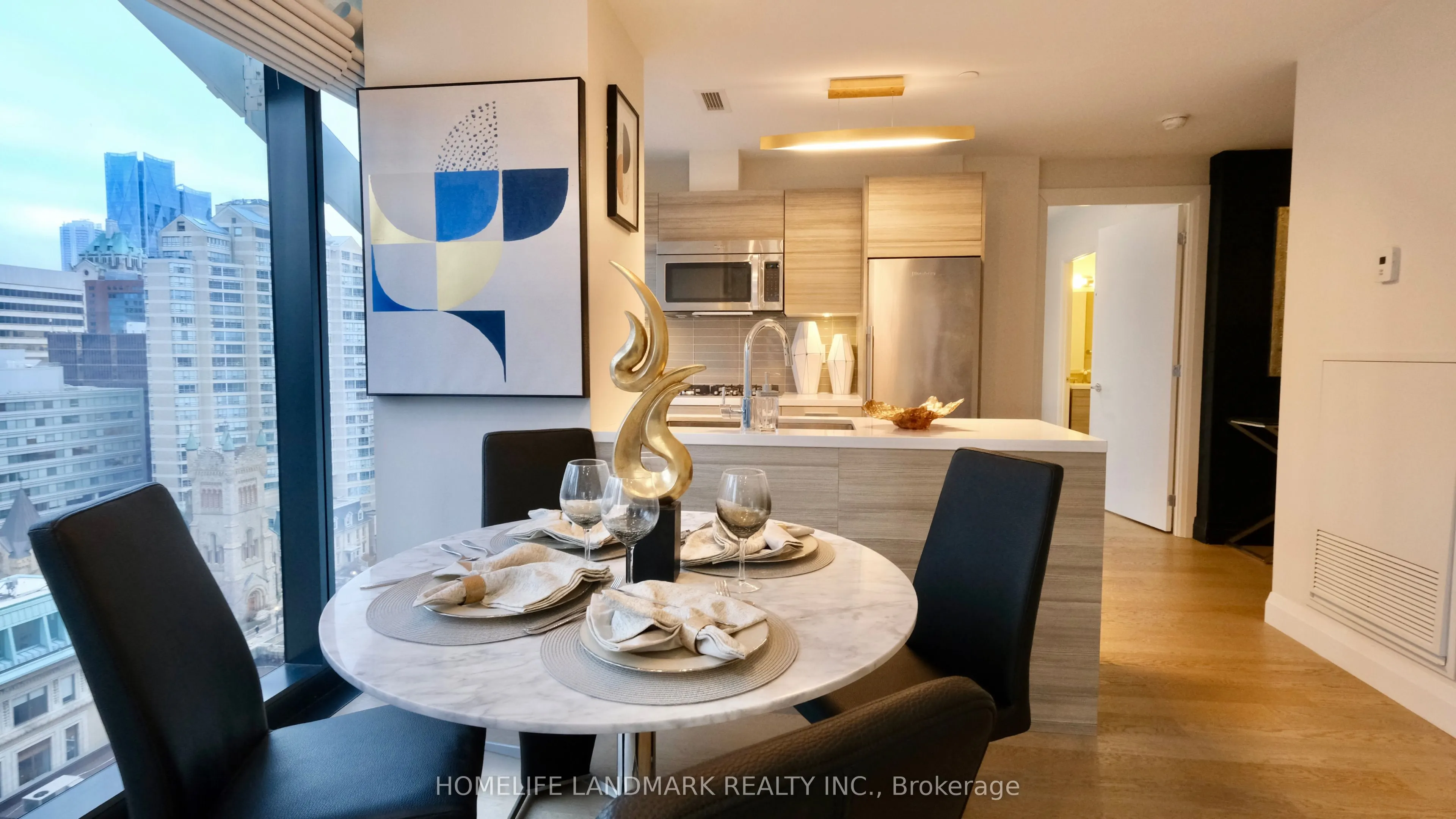 224 King Street W #1403