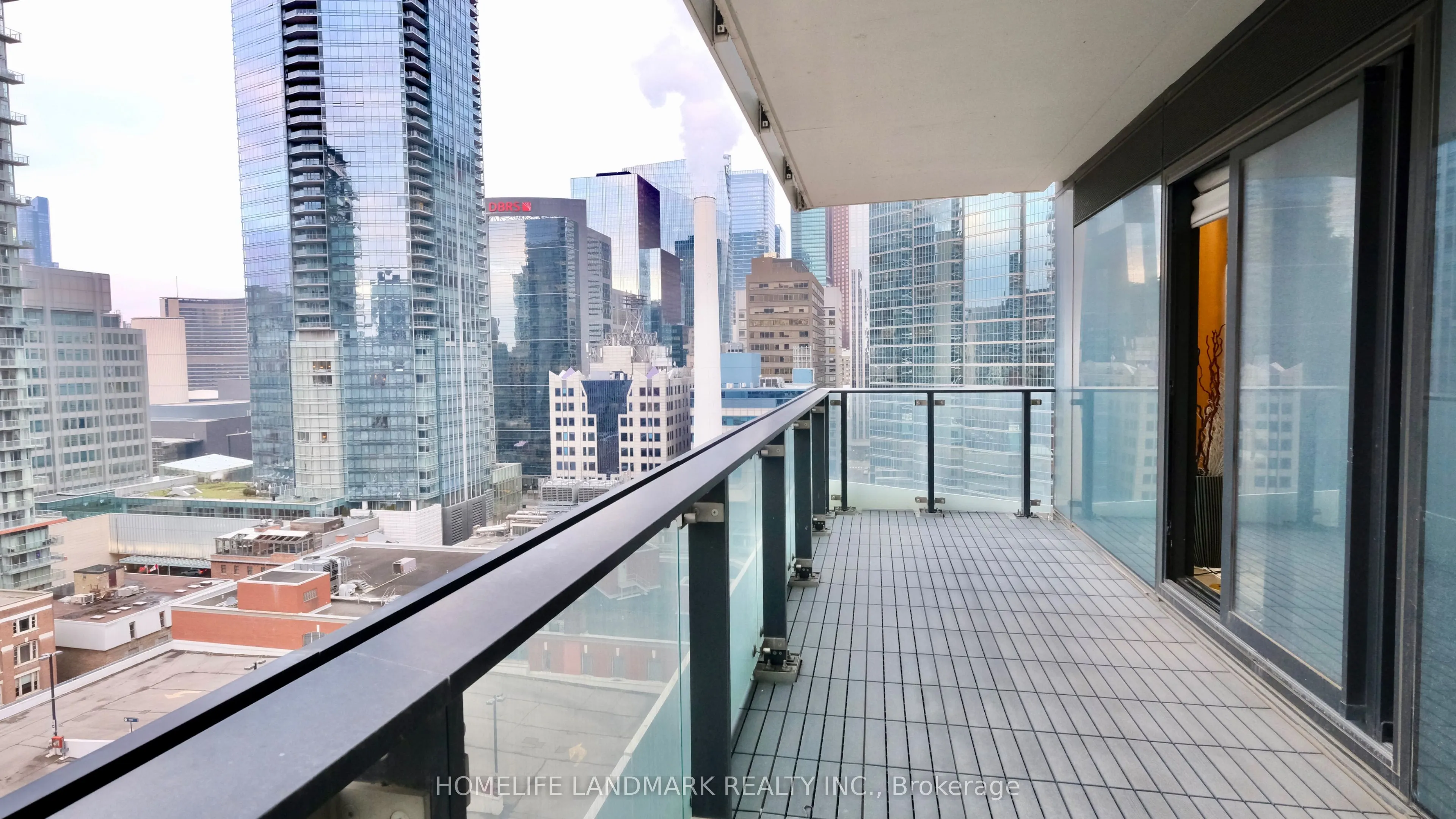 224 King Street W #1403