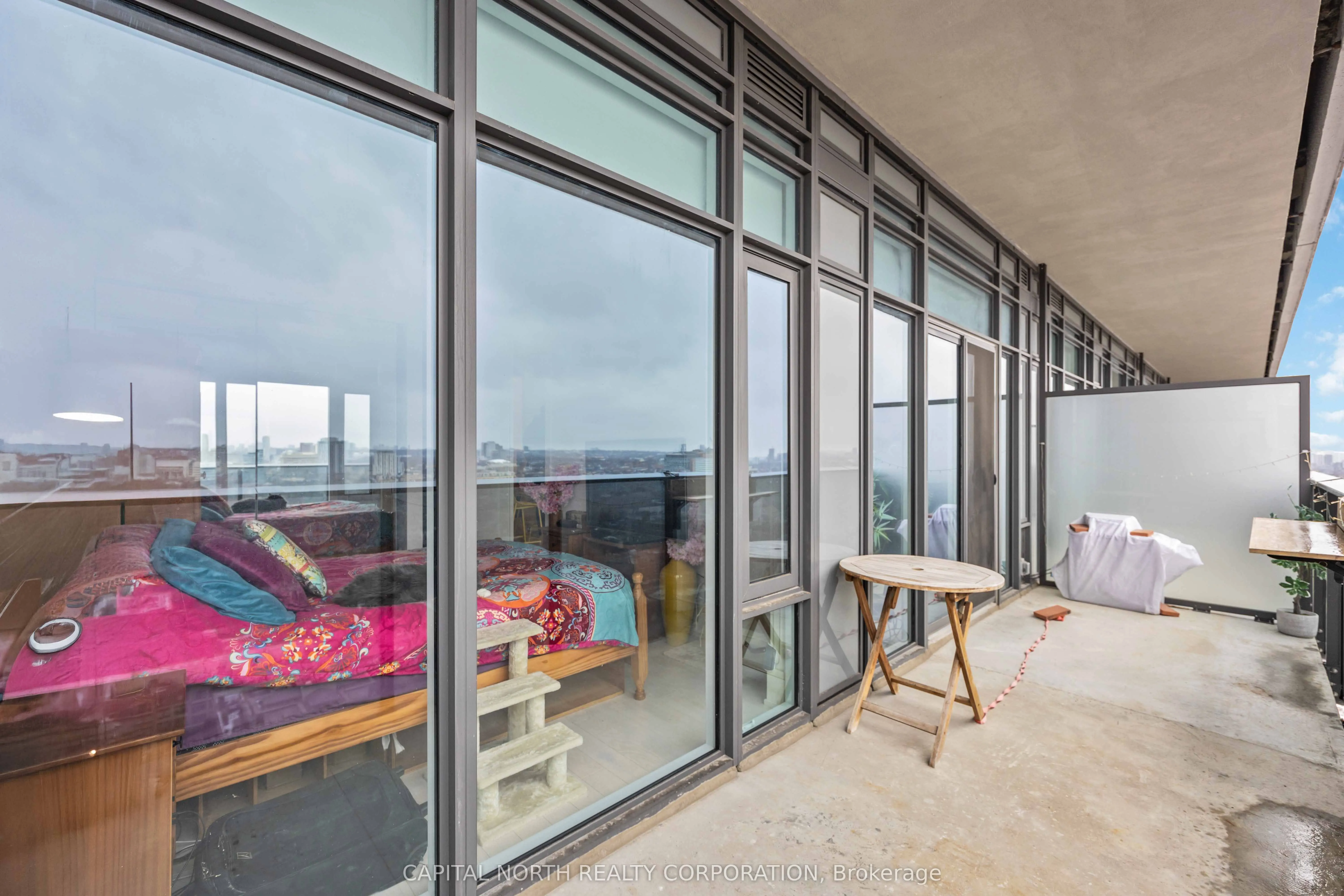 330 Richmond Street W, #2710