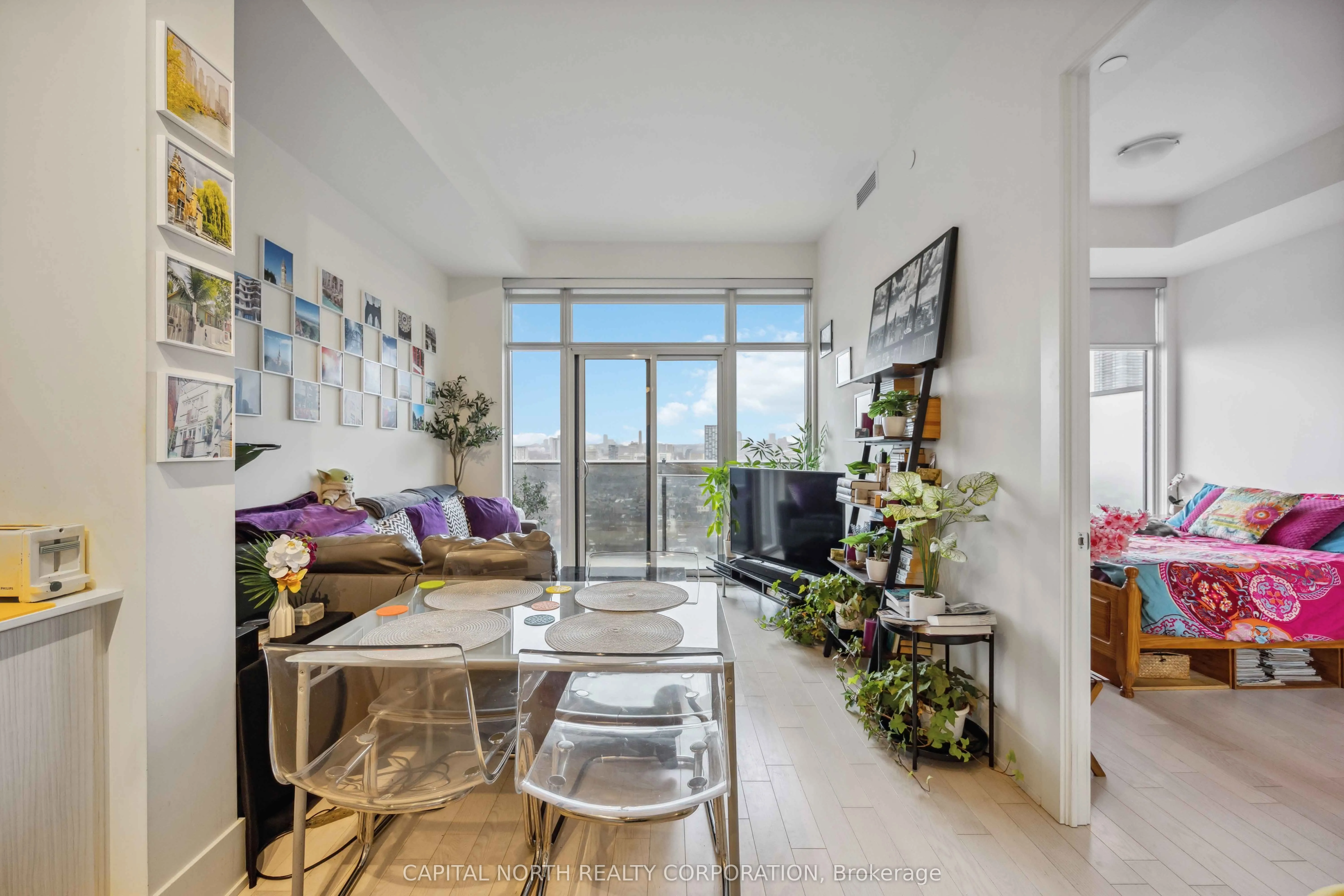 330 Richmond Street W, #2710