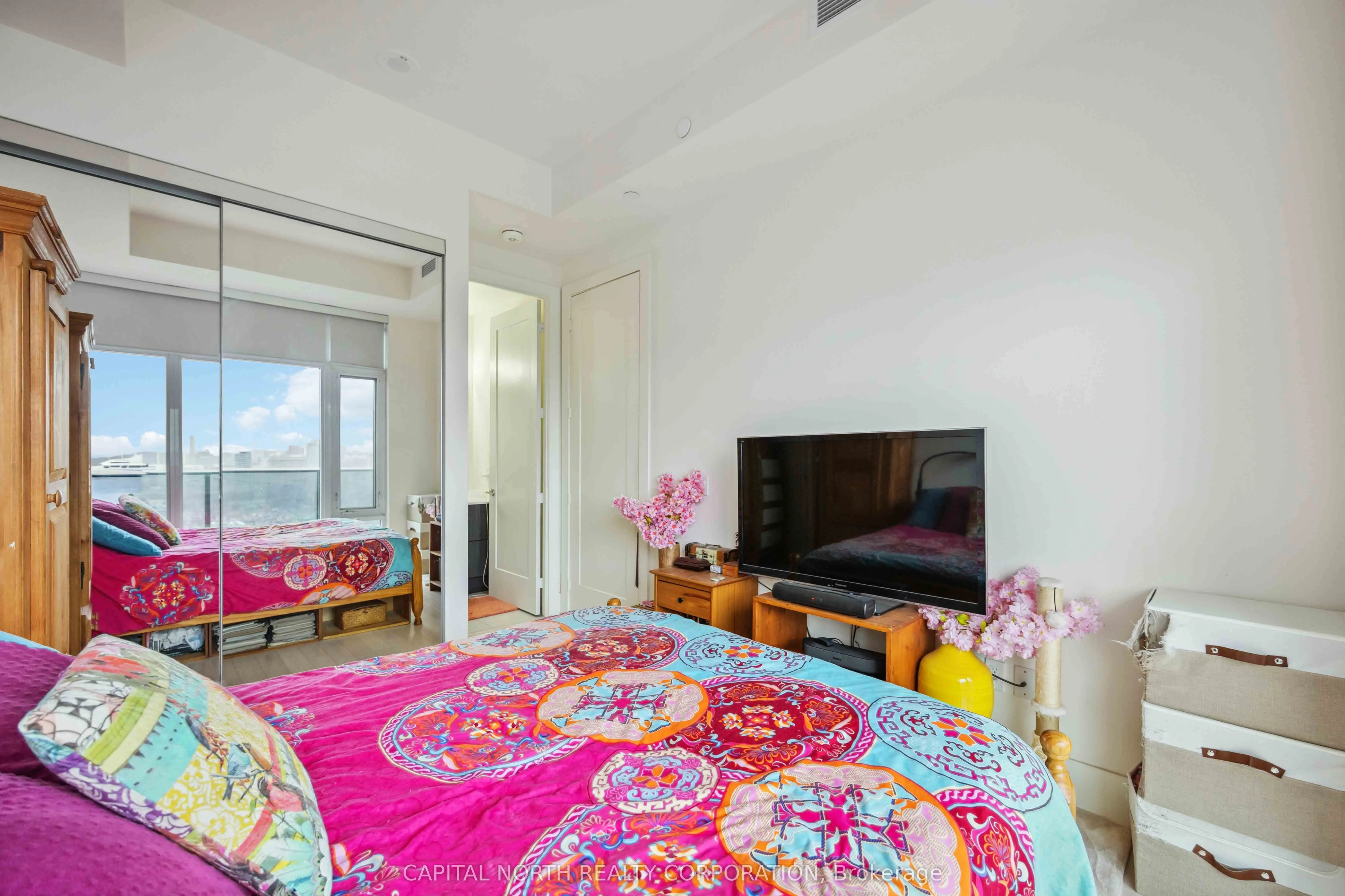 330 Richmond Street W, #2710