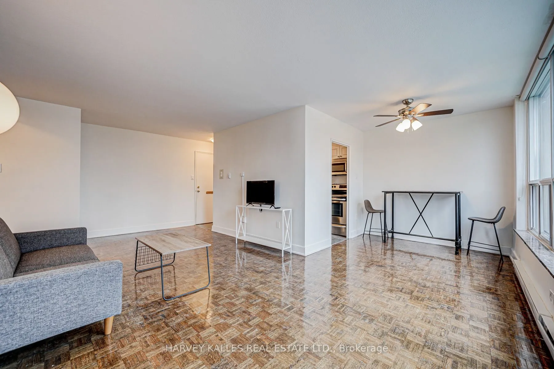 133 Erskine Avenue, #101