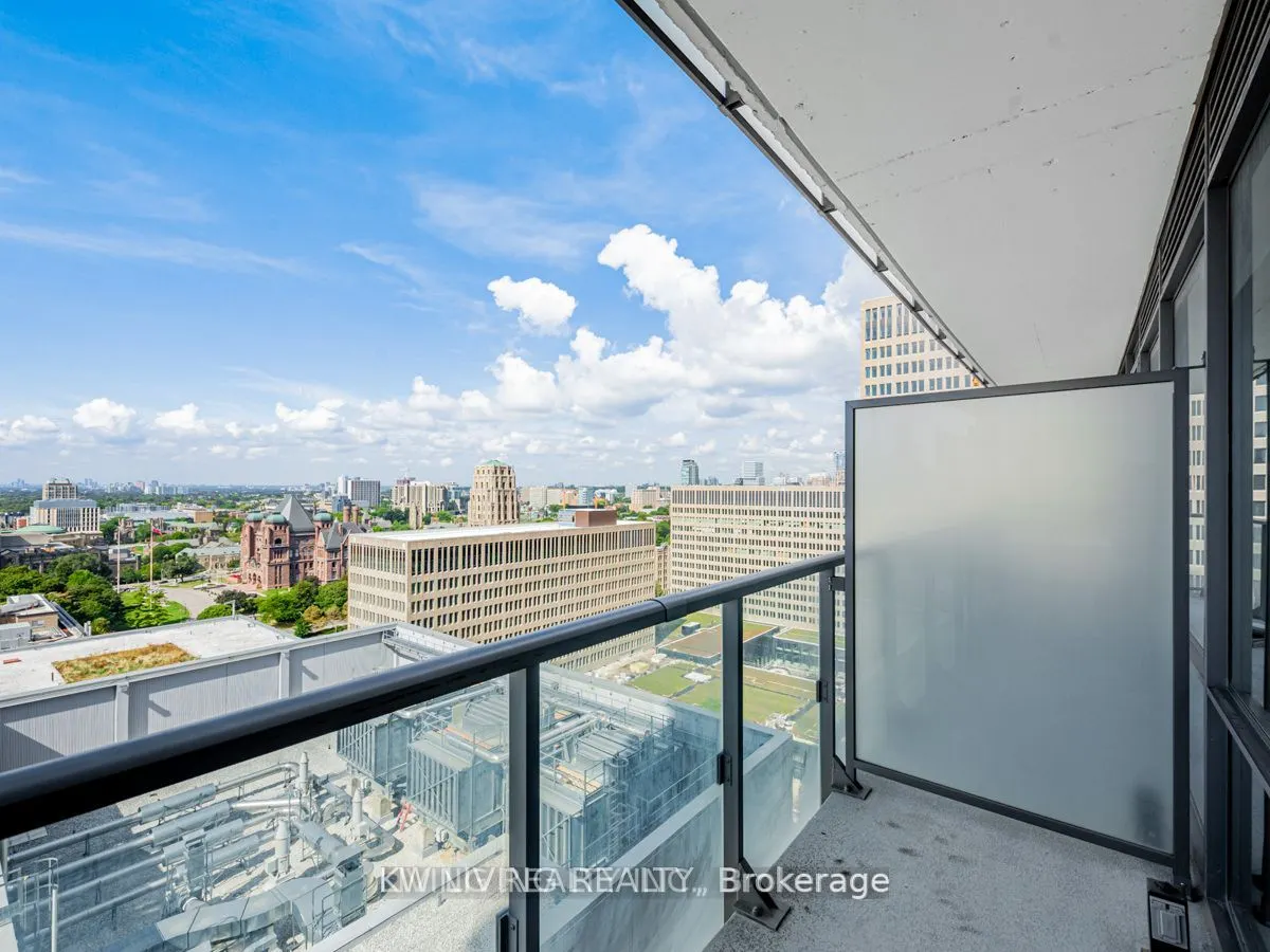 832 Bay Street, #2002