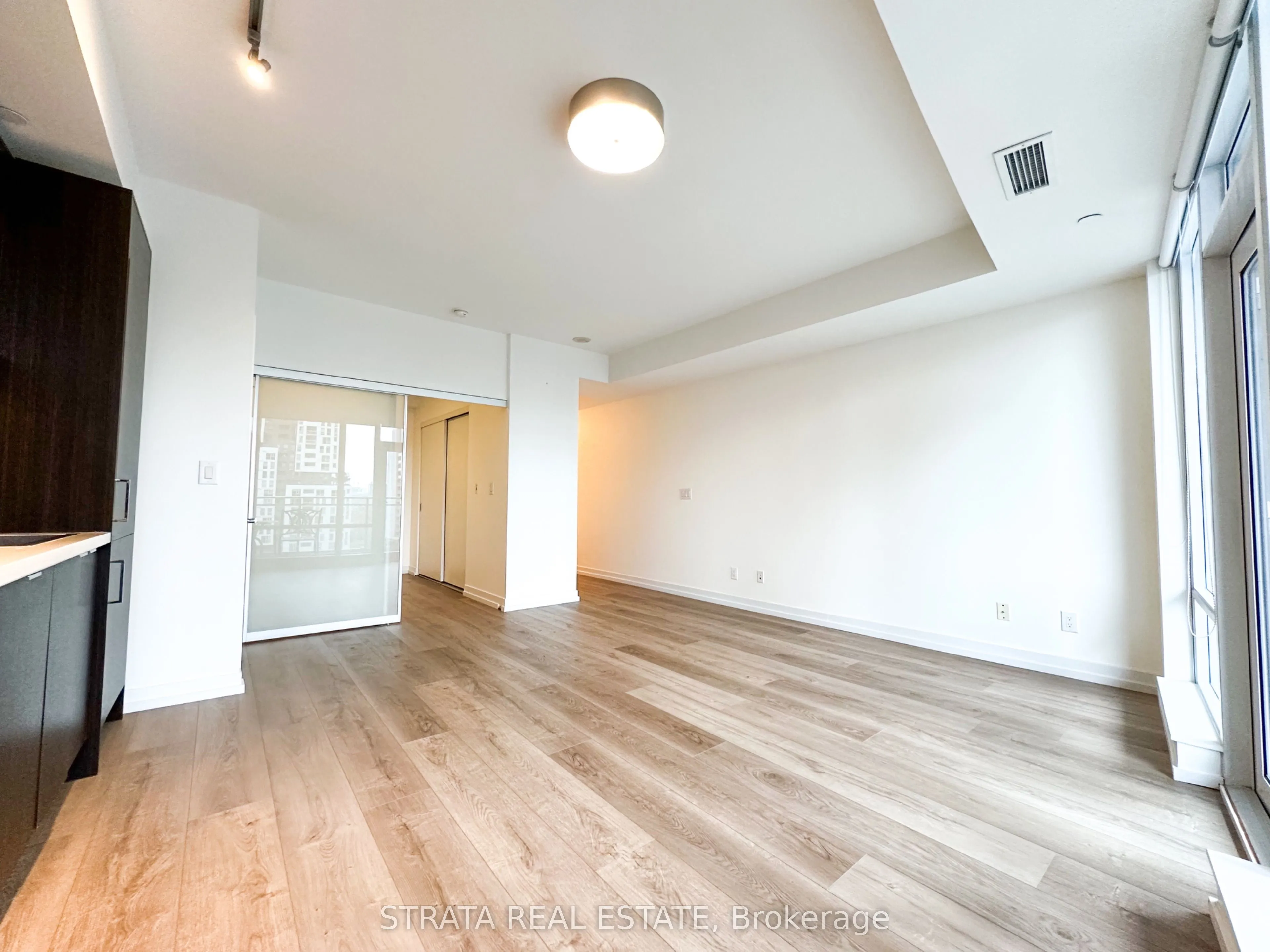 21 Widmer Street, #1605