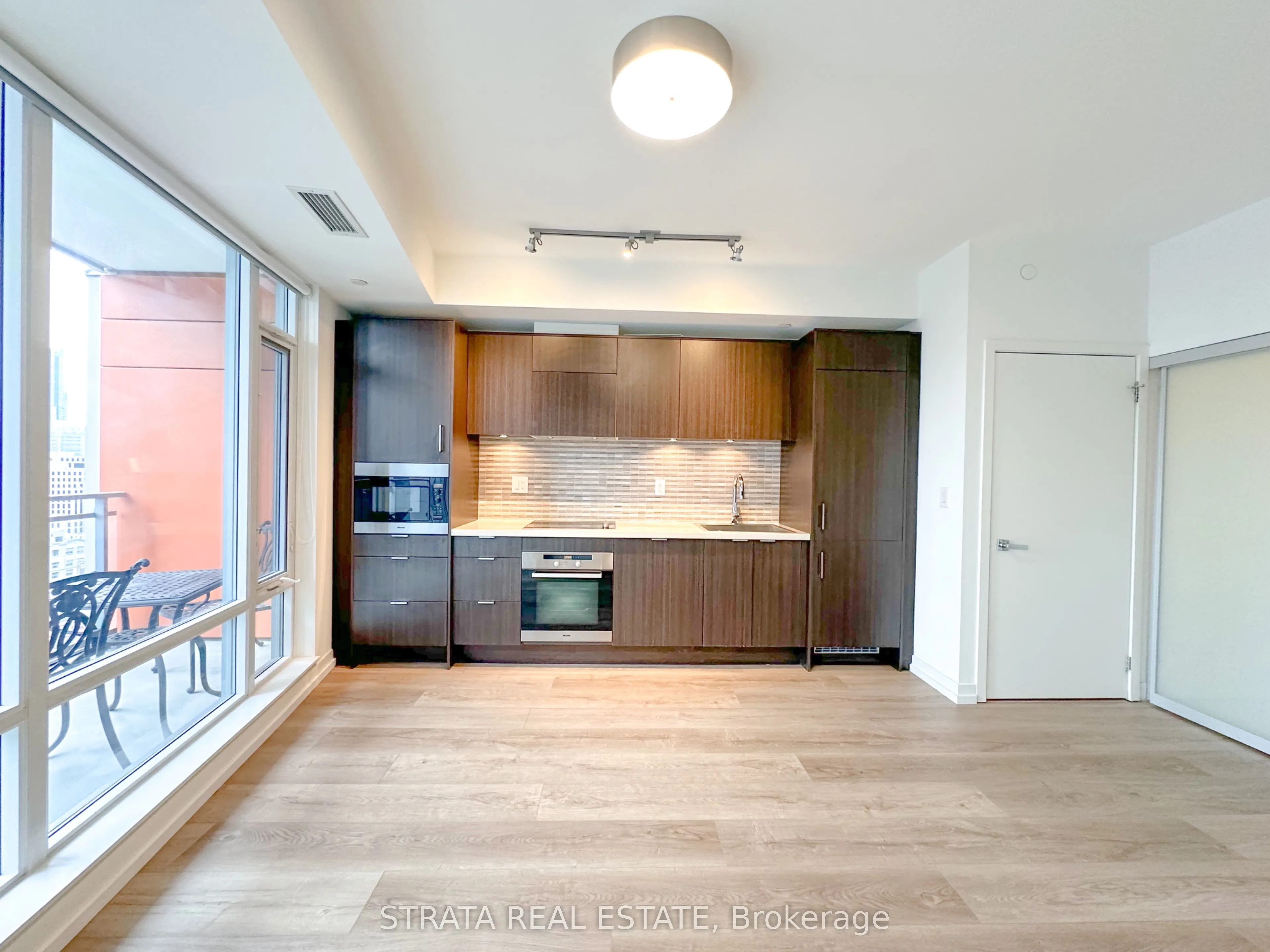 21 Widmer Street, #1605