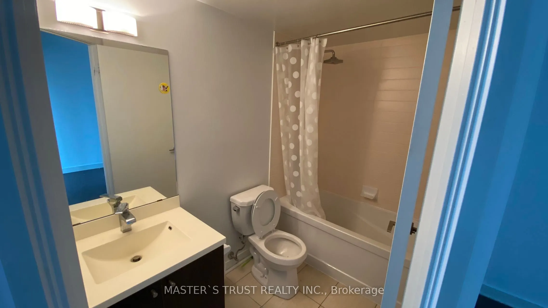 5740 Yonge Street, #304