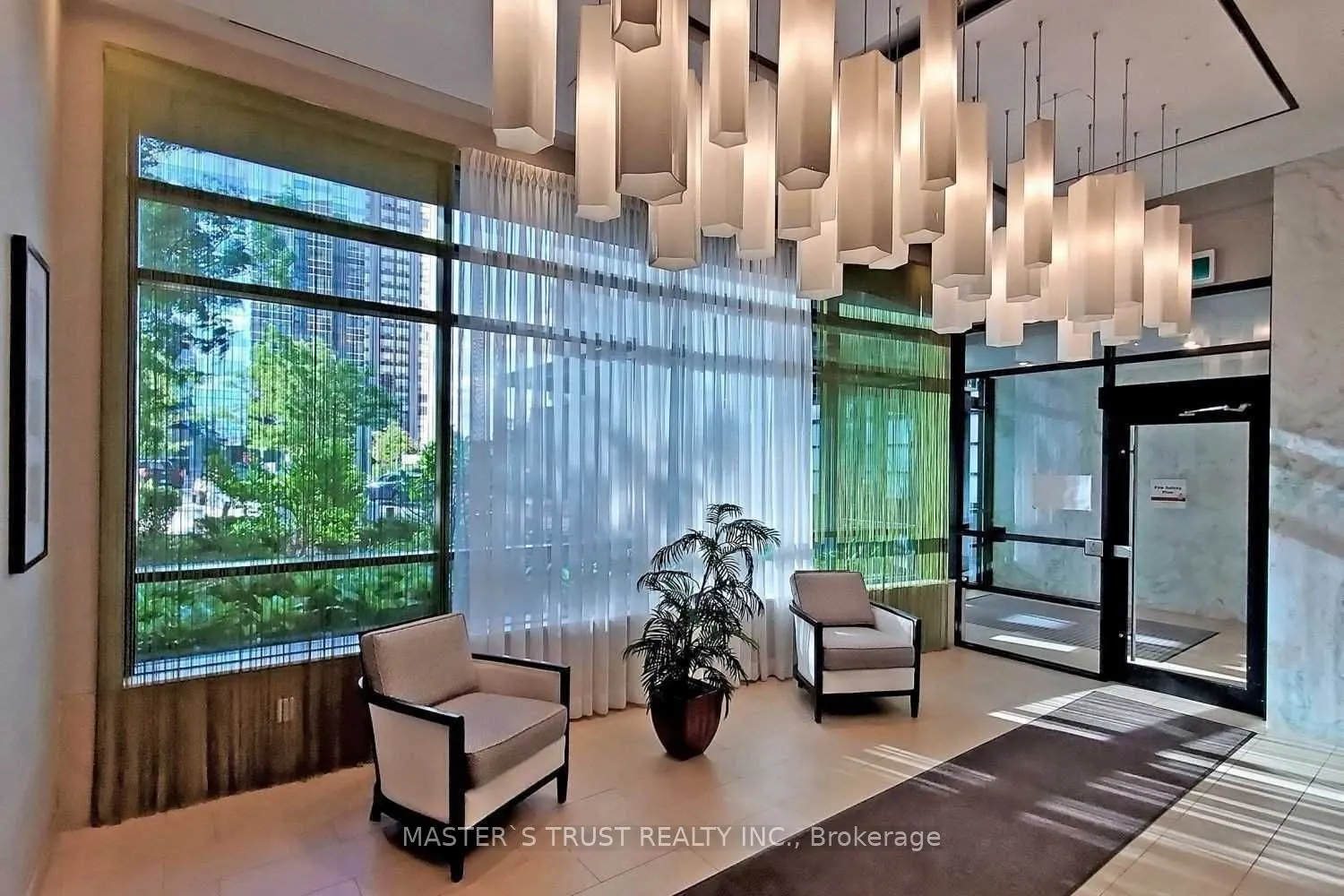 5740 Yonge Street, #304