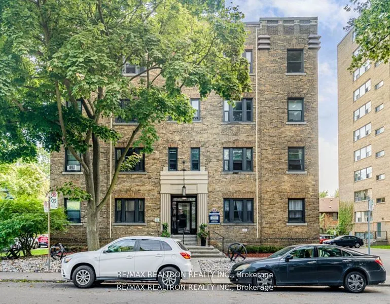1 Mallory Gardens #4