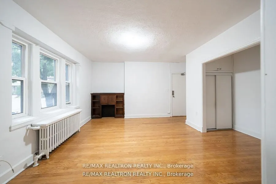 1 Mallory Gardens #4