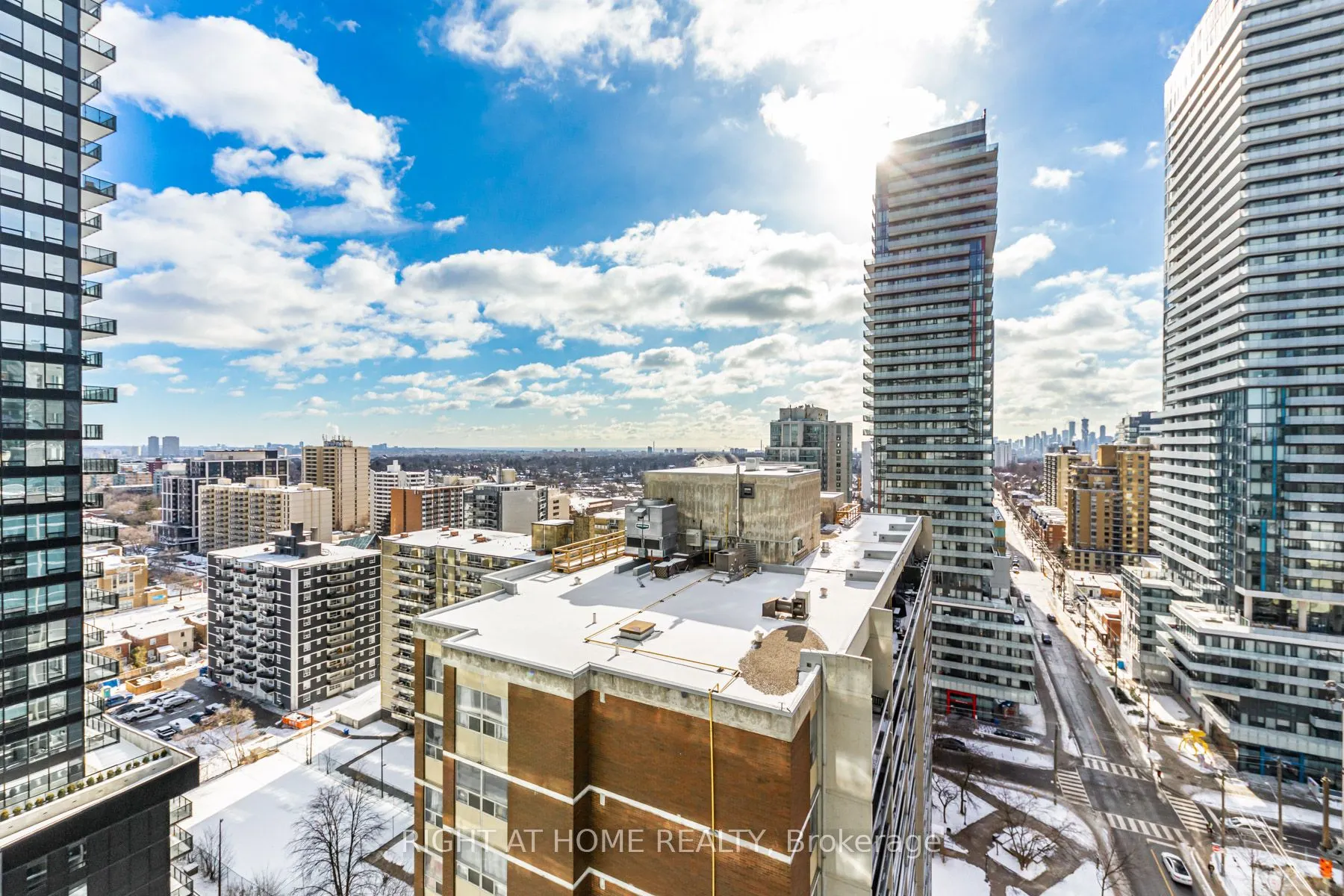 195 Redpath Avenue, #1910