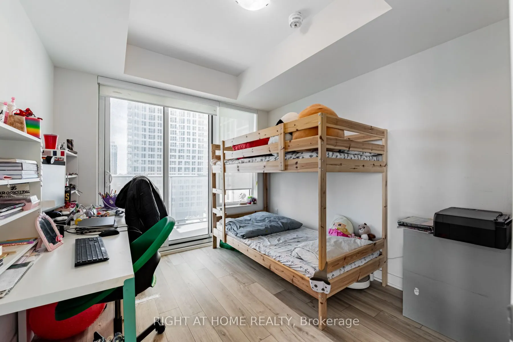 195 Redpath Avenue, #1910