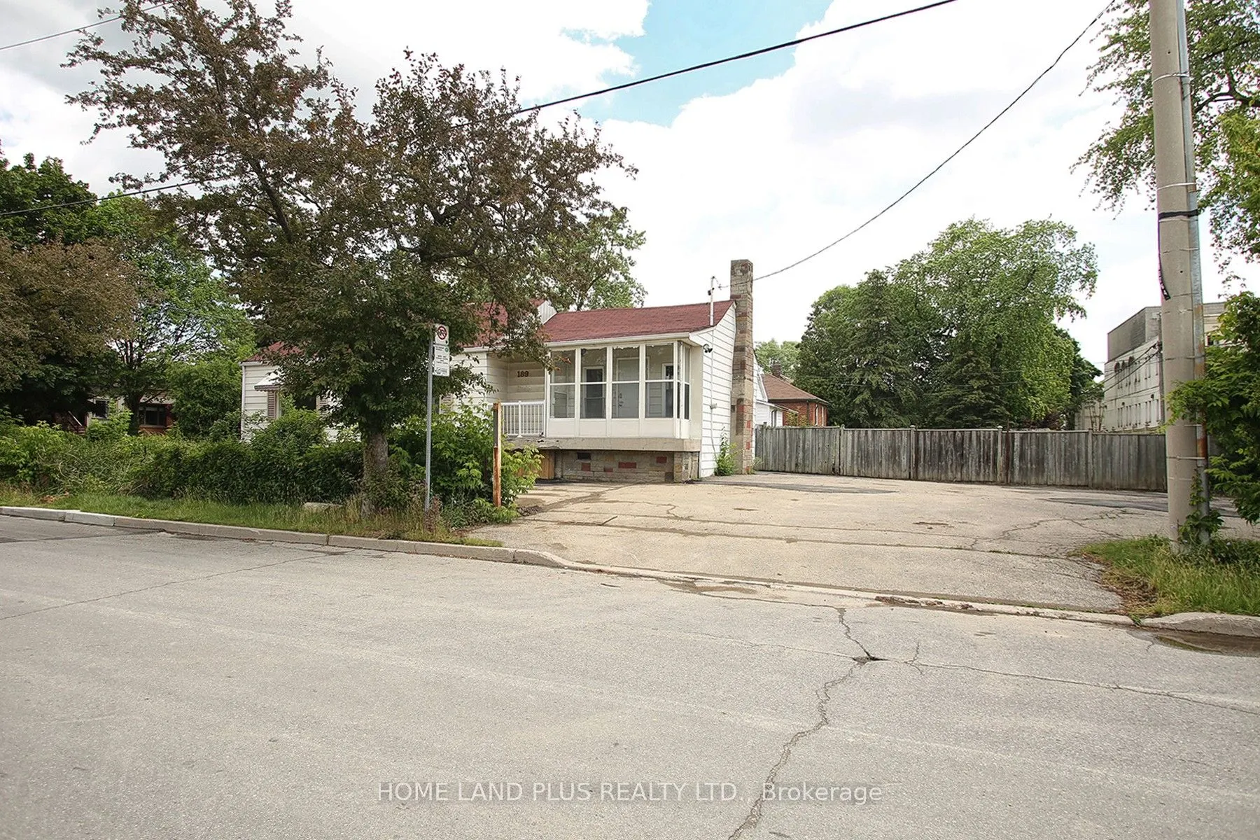 189 Maplehurst Avenue, #Mainfl