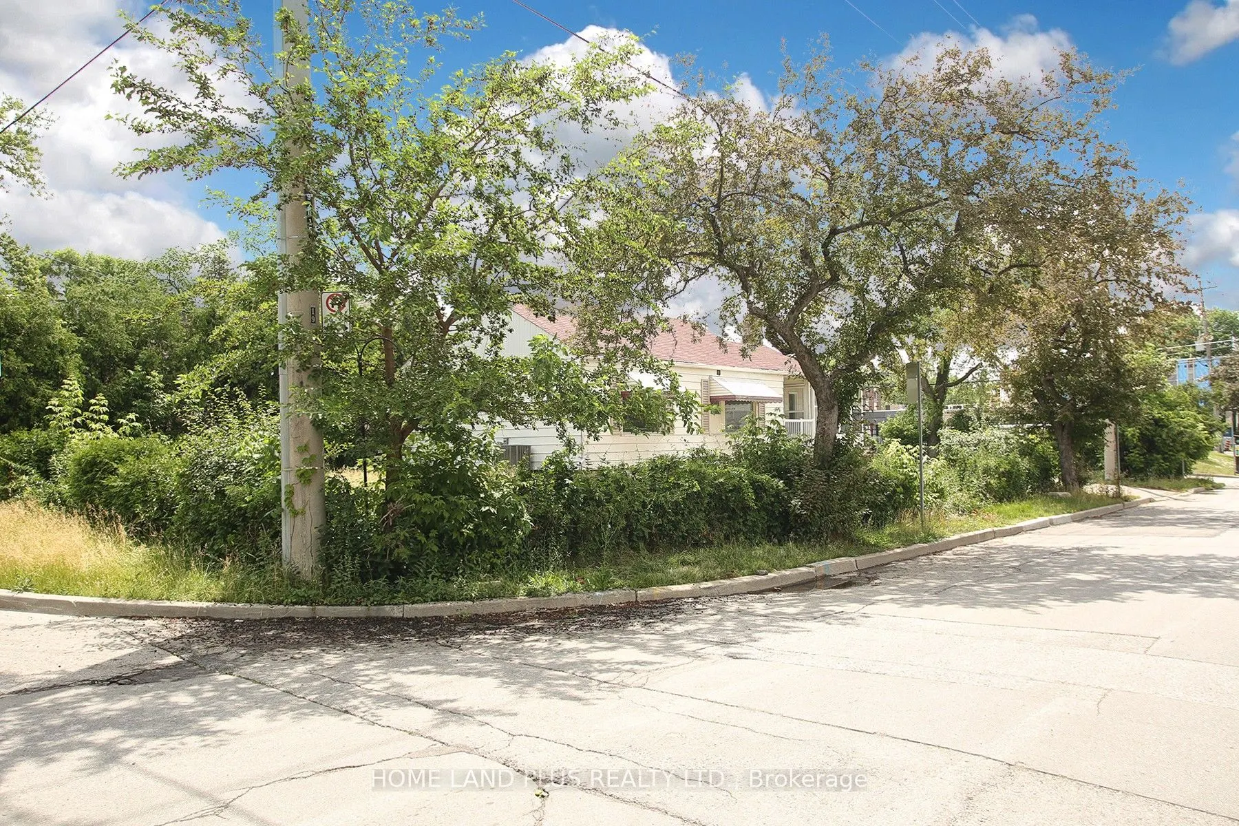 189 Maplehurst Avenue, #Mainfl
