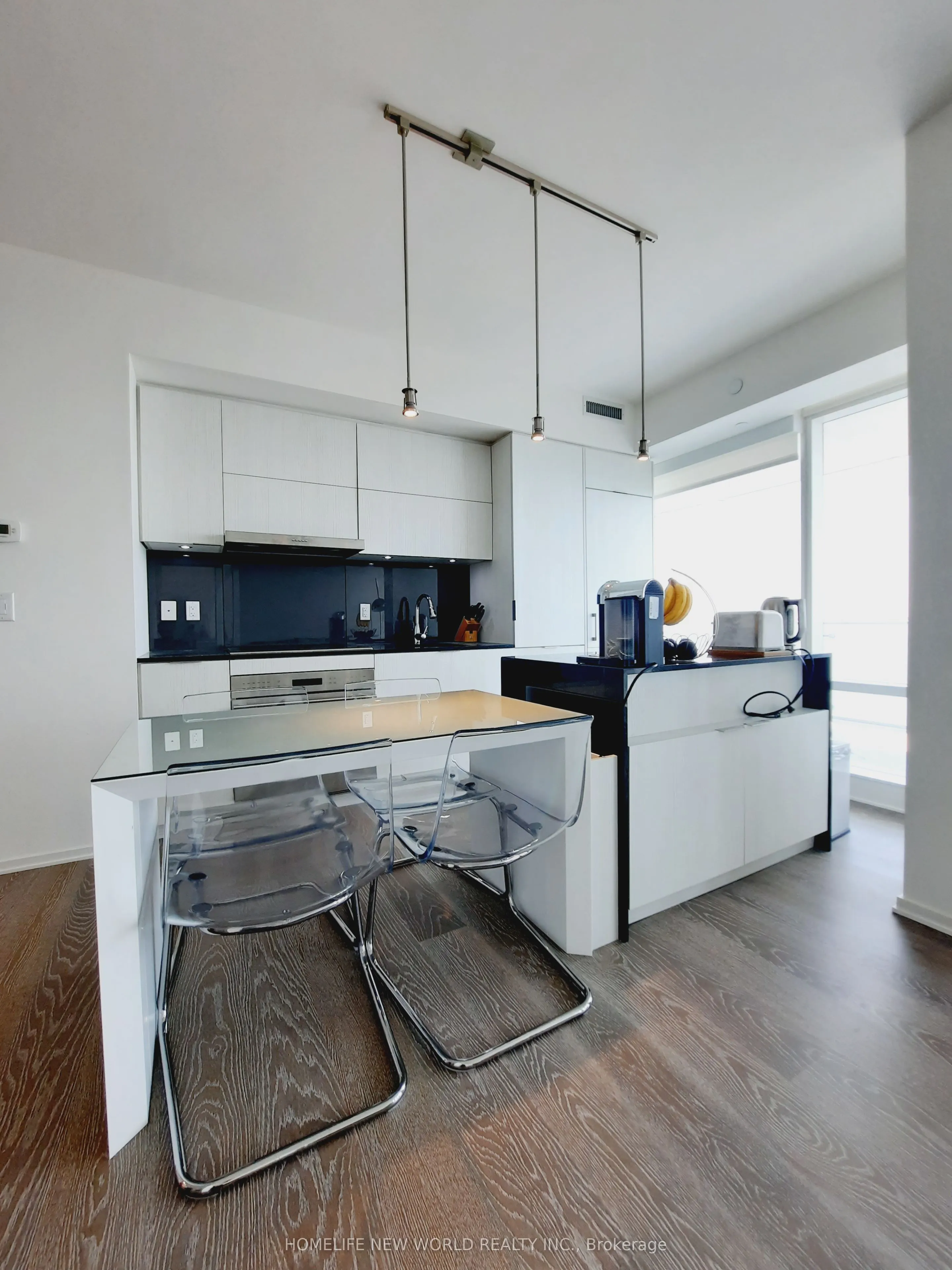 1 Bloor Street E #6902