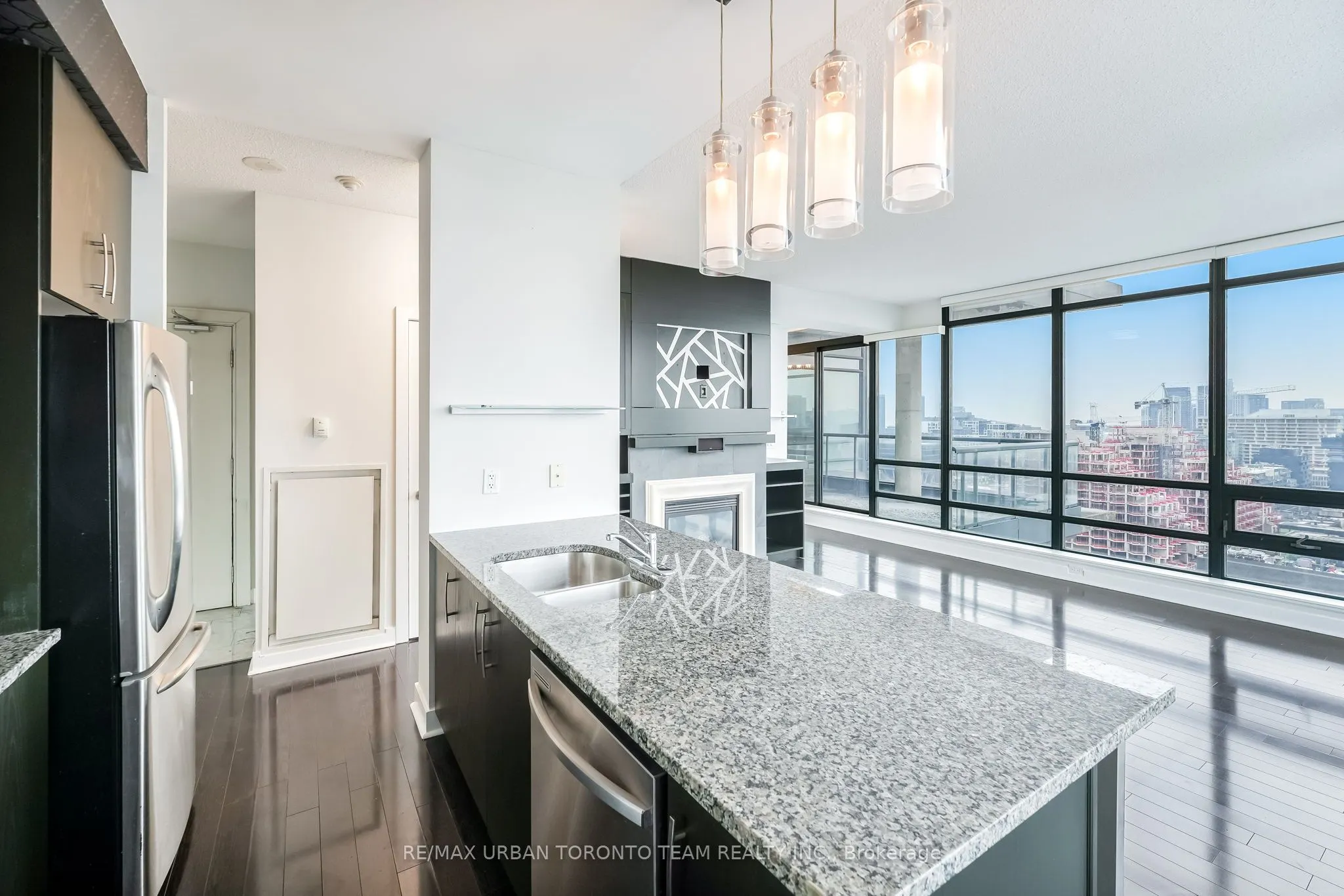 438 King Street W, #Ph03
