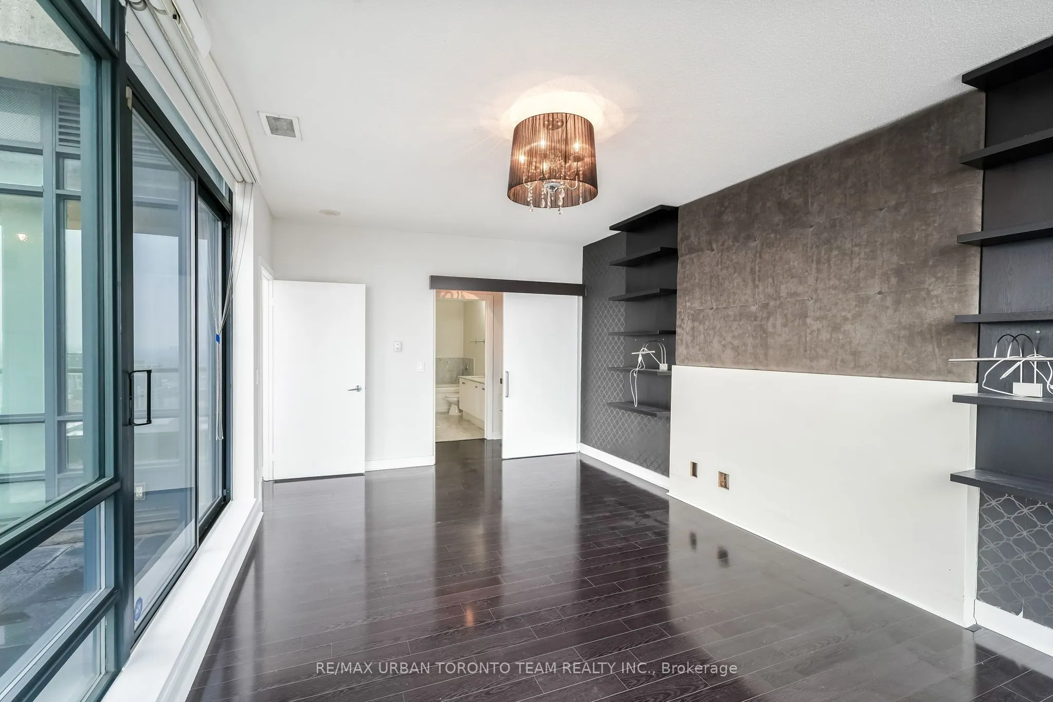 438 King Street W, #Ph03
