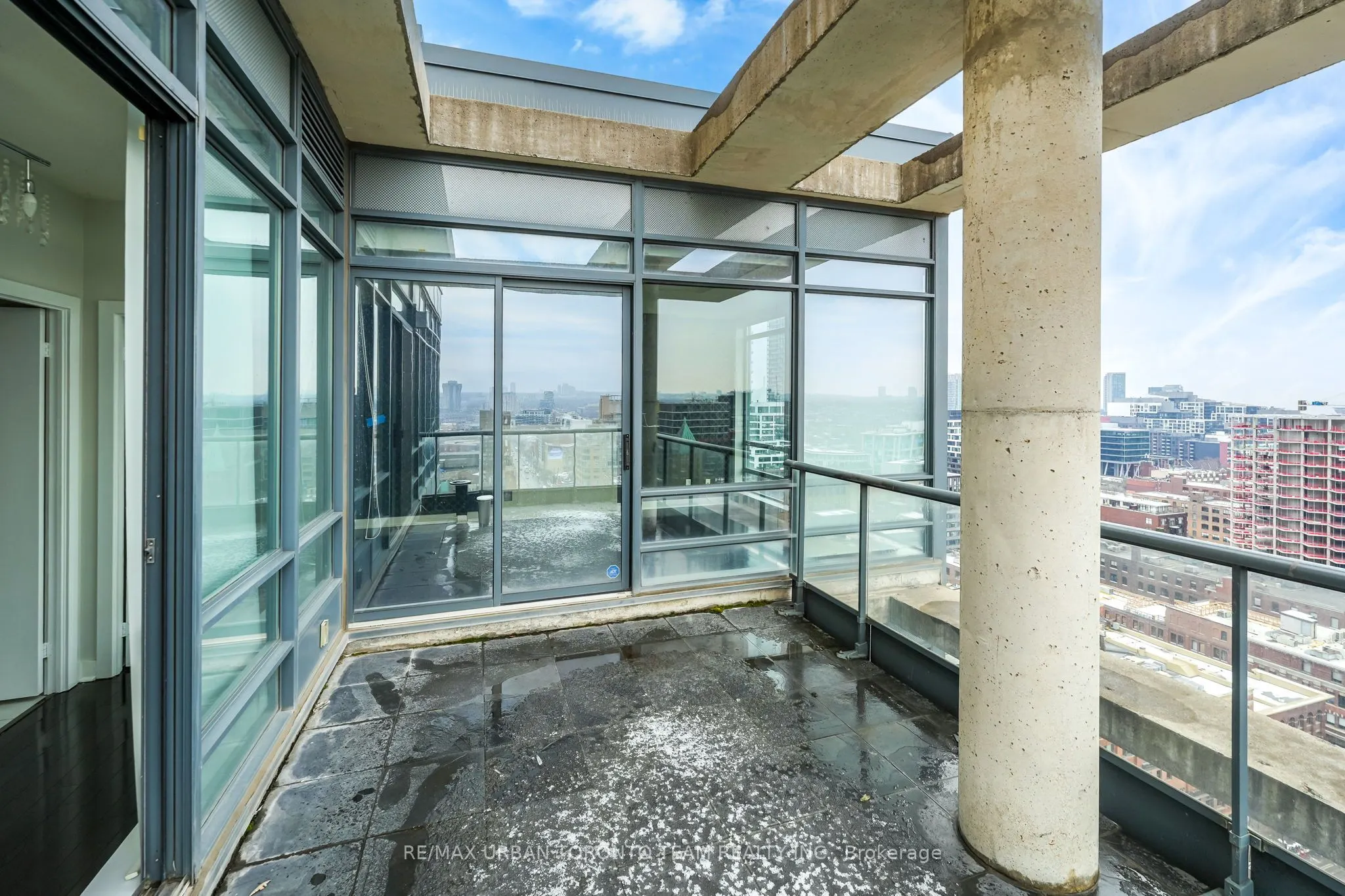 438 King Street W, #Ph03