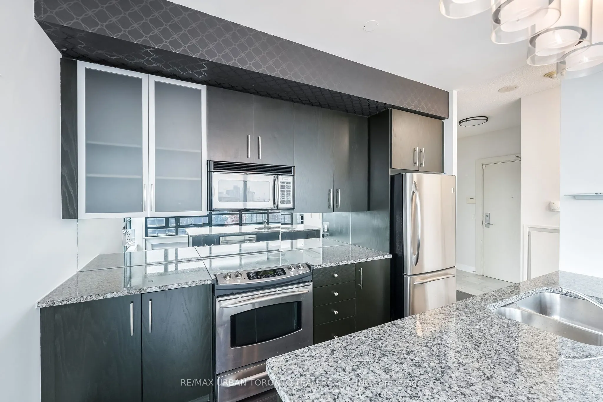 438 King Street W, #Ph03
