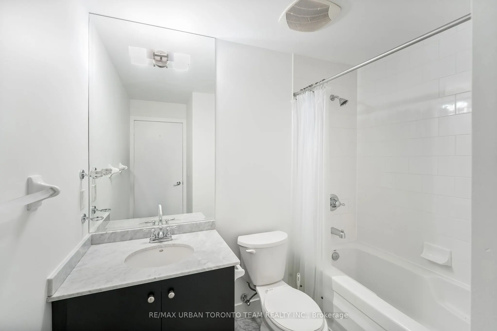 438 King Street W, #Ph03