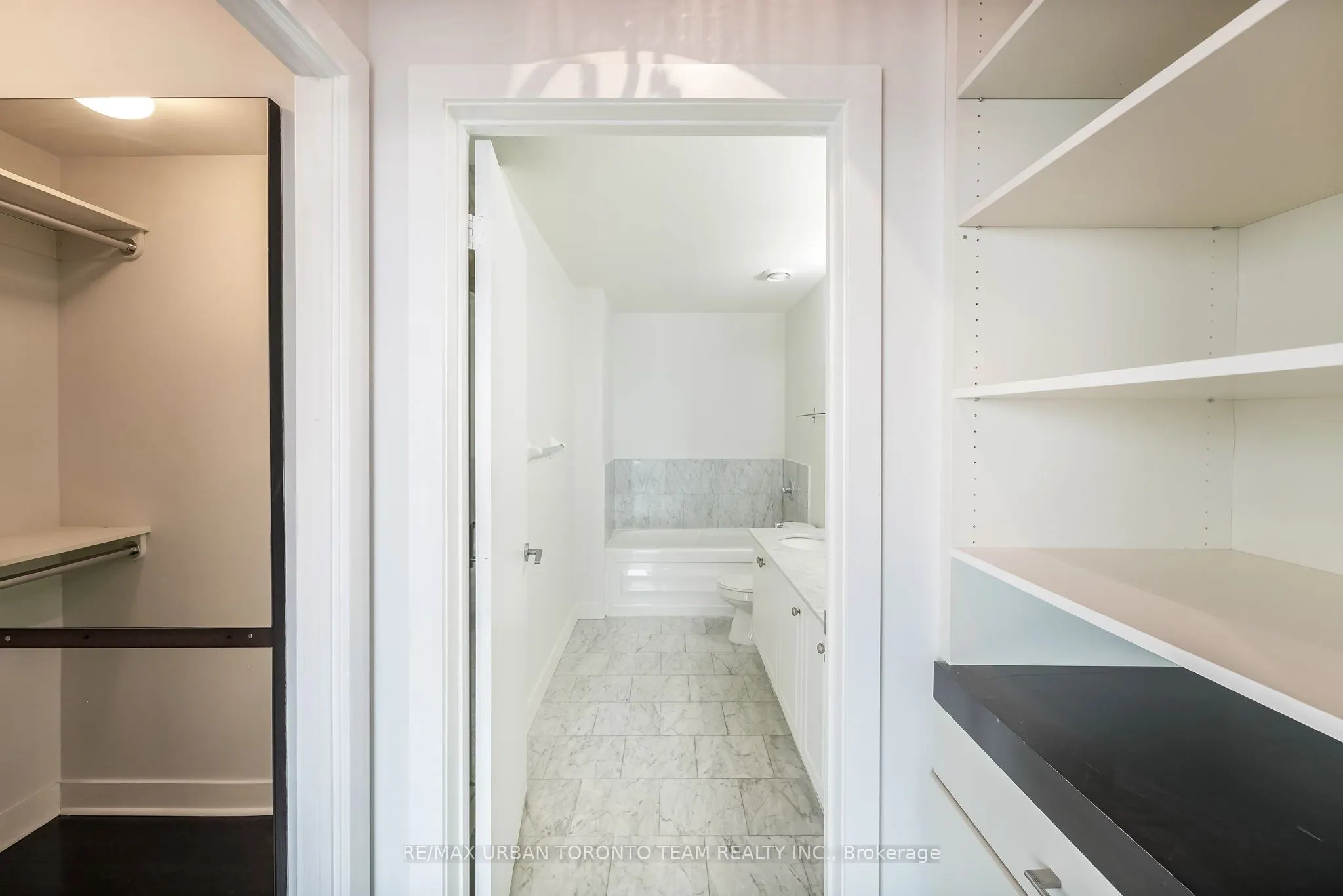 438 King Street W, #Ph03