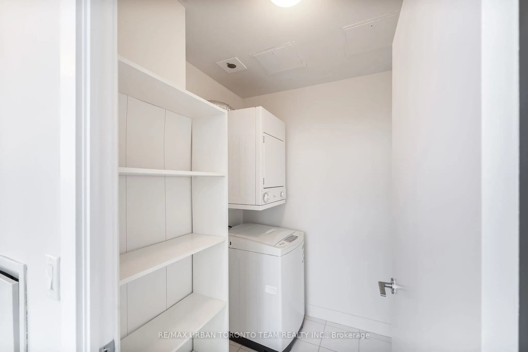 438 King Street W, #Ph03