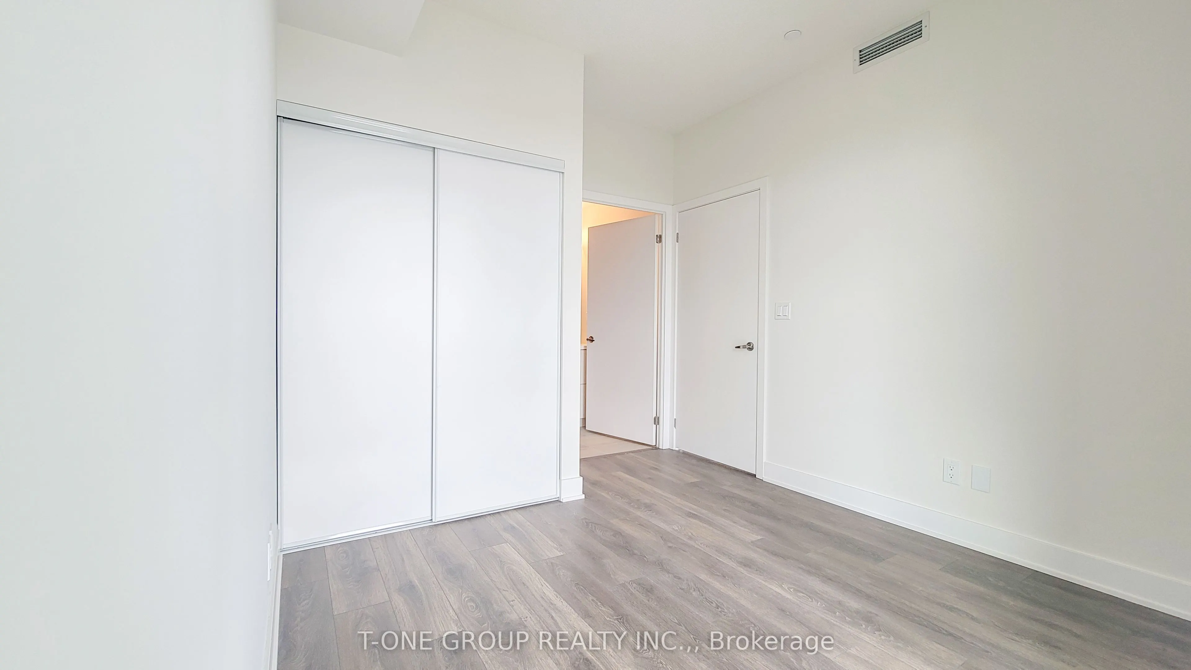 188 FAIRVIEW MALL Drive #516