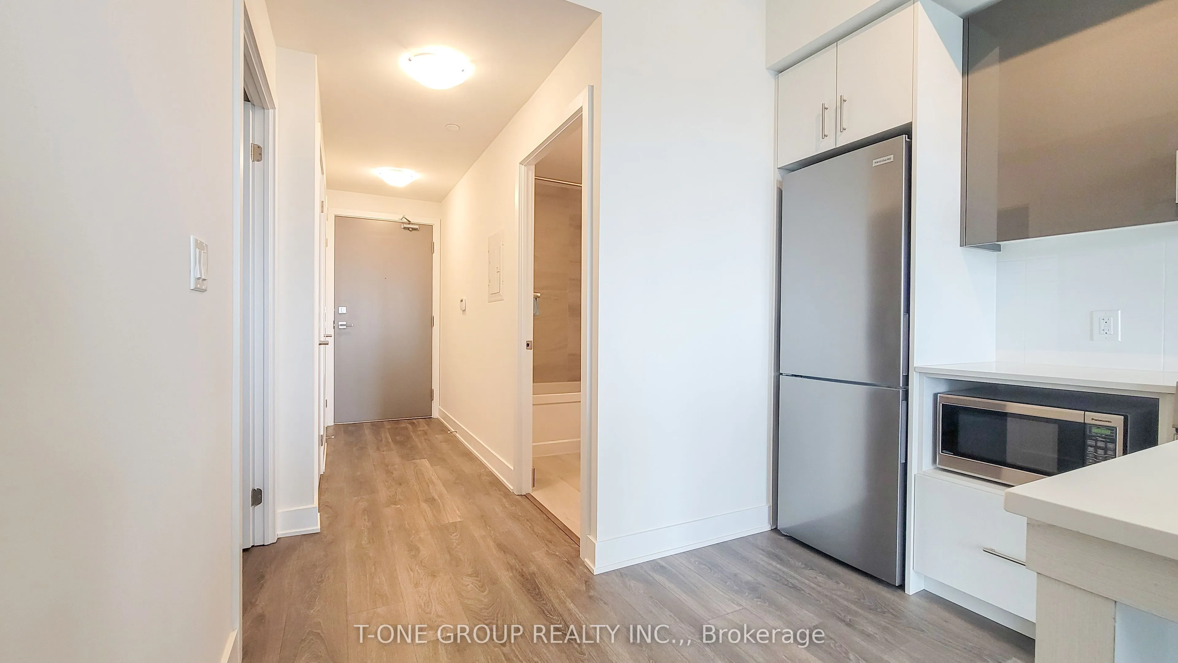 188 FAIRVIEW MALL Drive #516