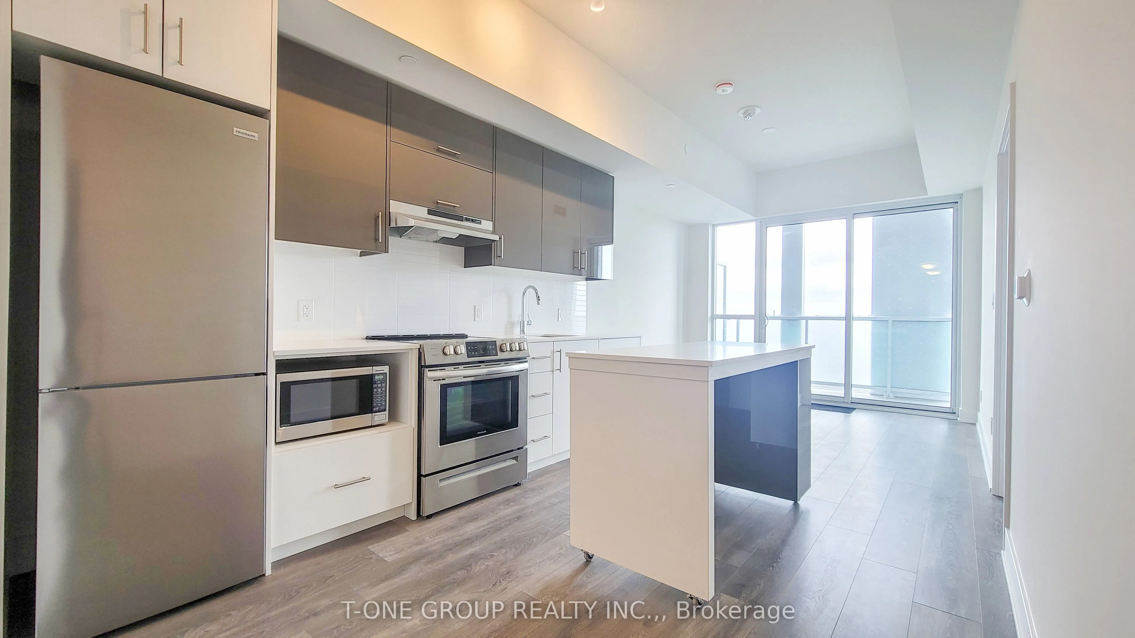188 FAIRVIEW MALL Drive #516
