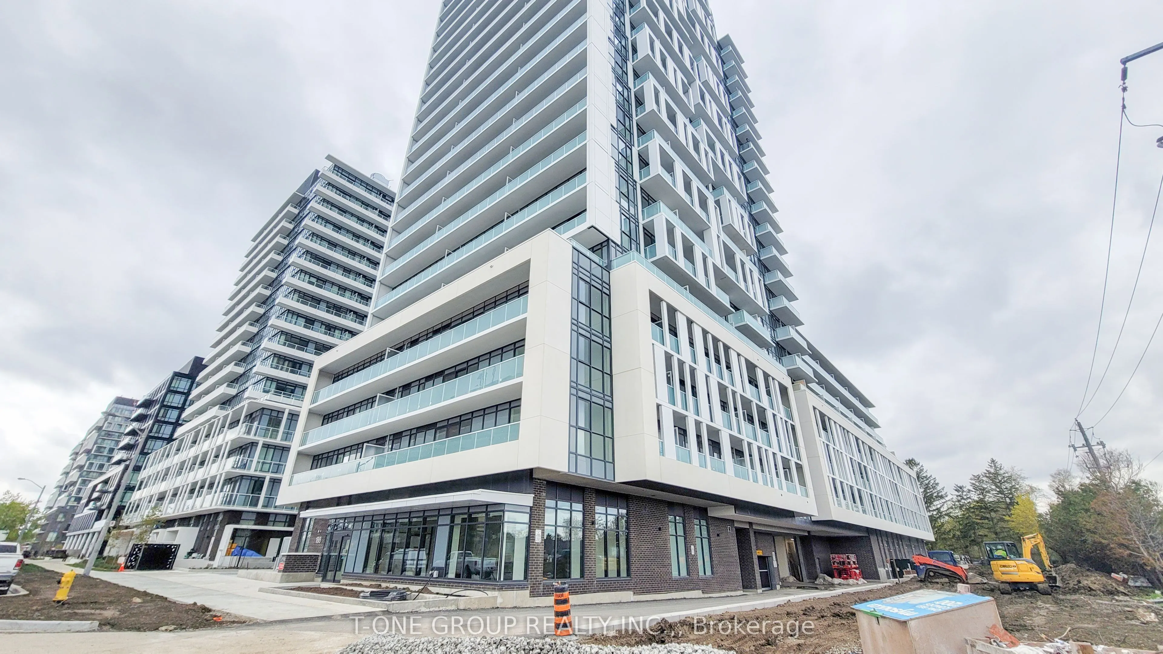188 FAIRVIEW MALL Drive #516