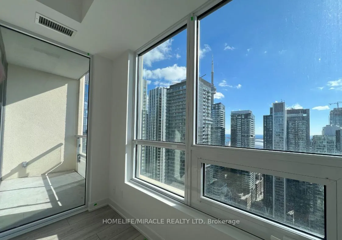 108 Peter Street, #2909