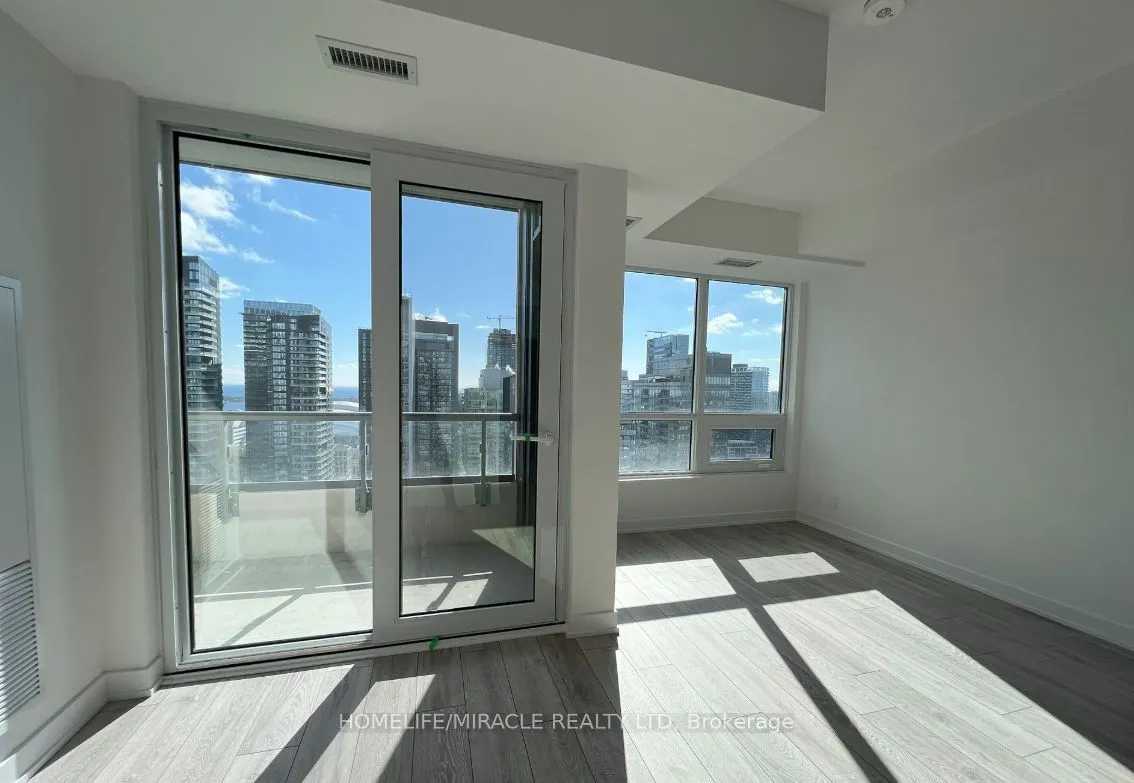 108 Peter Street, #2909
