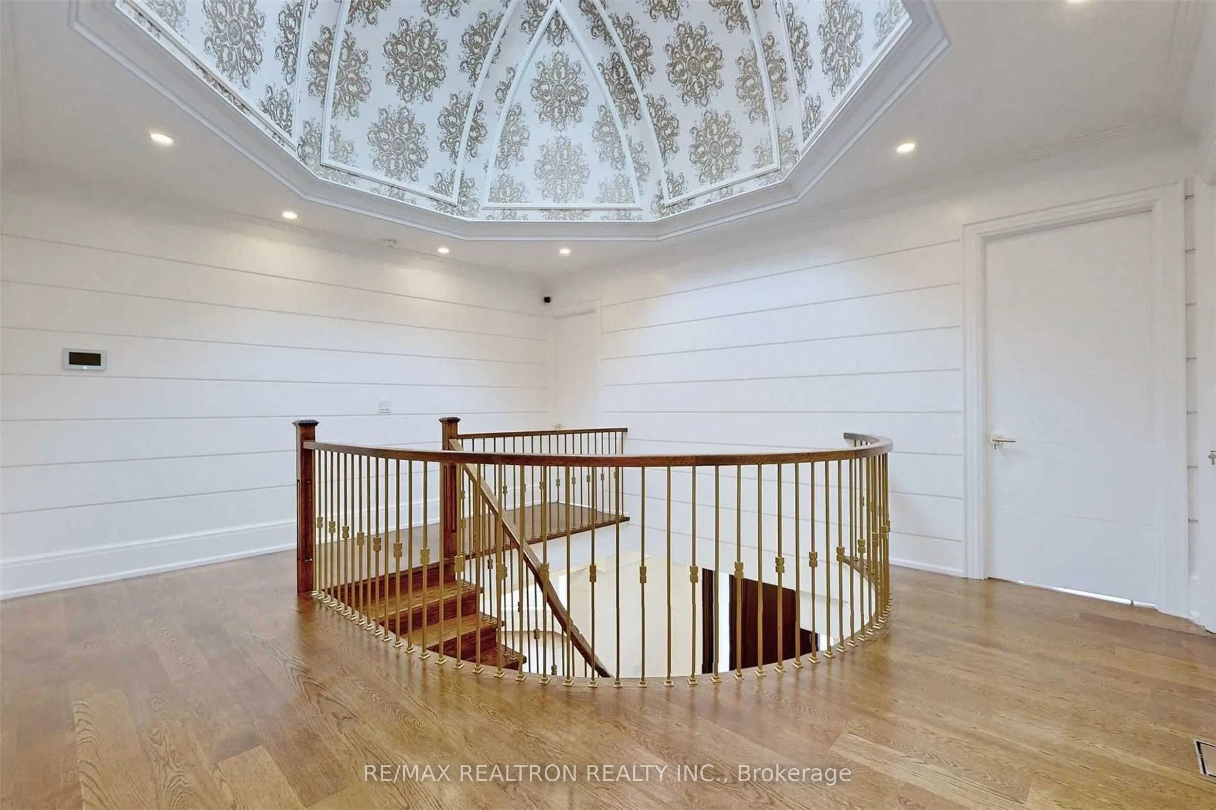 10 Jocelyn Crescent