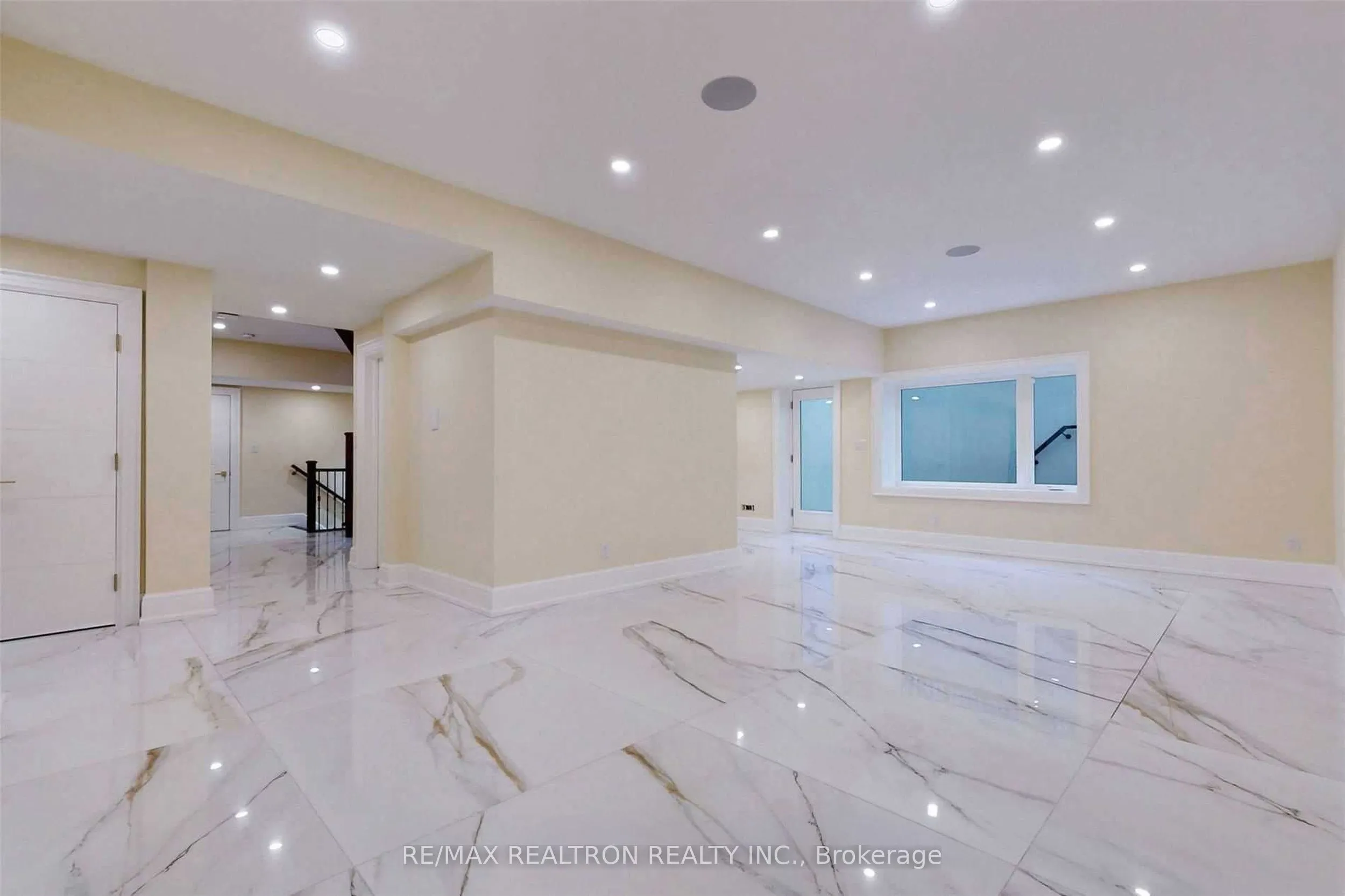 10 Jocelyn Crescent
