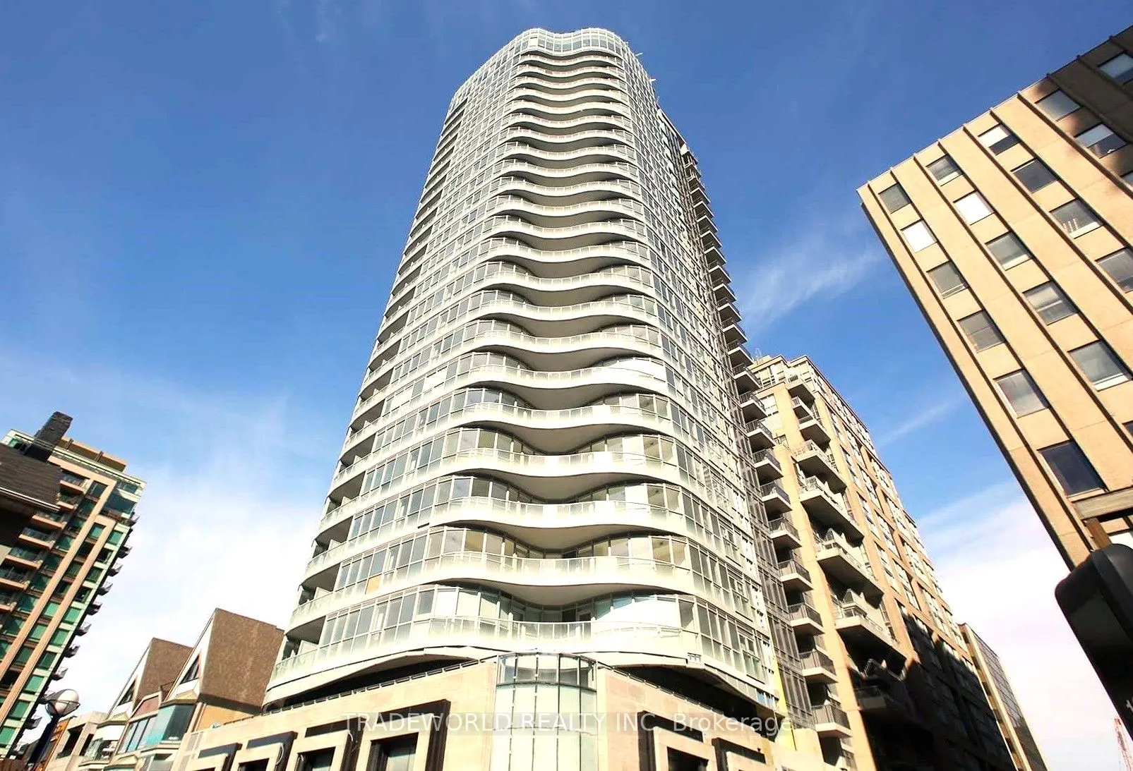 88 Cumberland Street #902