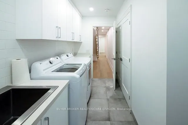 84 Asquith Avenue, #1
